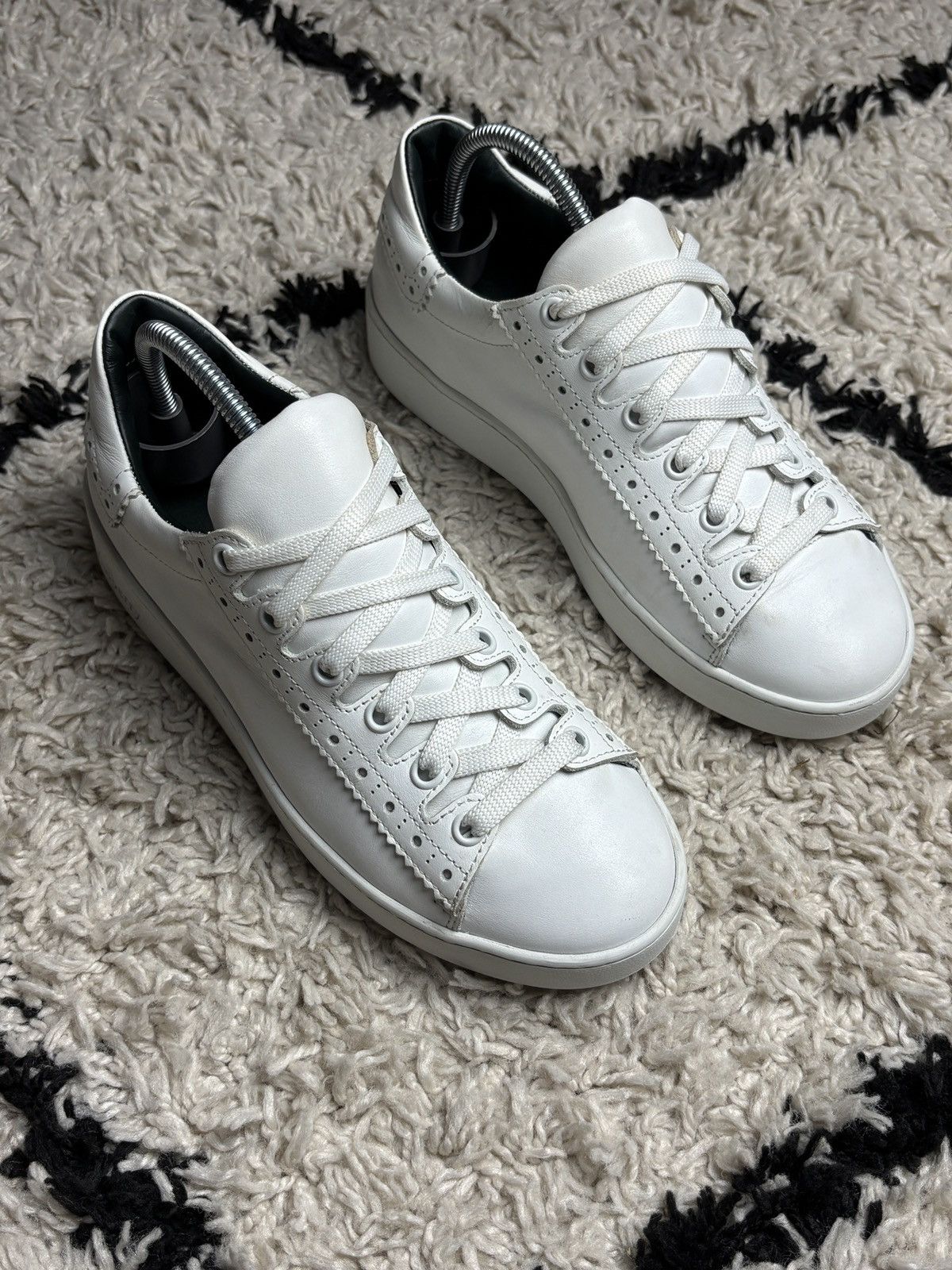 Mulberry Mulberry White Leather Low Top Sneakers Trainers Size US 6 / IT 36 - 2 Thumbnail