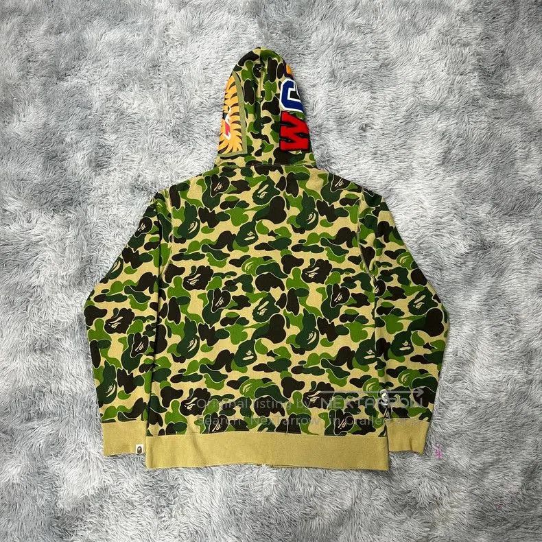 Bape BAPE Green Camo Shark Zip Hoodie. Size US XXL / EU 58 / 5 - 2 Thumbnail