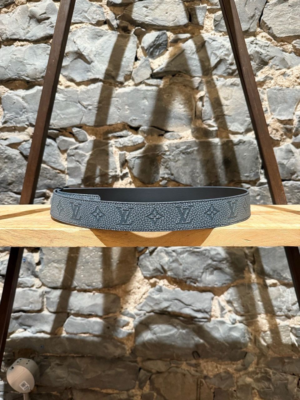 Louis Vuitton Louis Vuitton Taurillon Monogram LV Shape Reversible Belt Size ONE SIZE - 4 Thumbnail