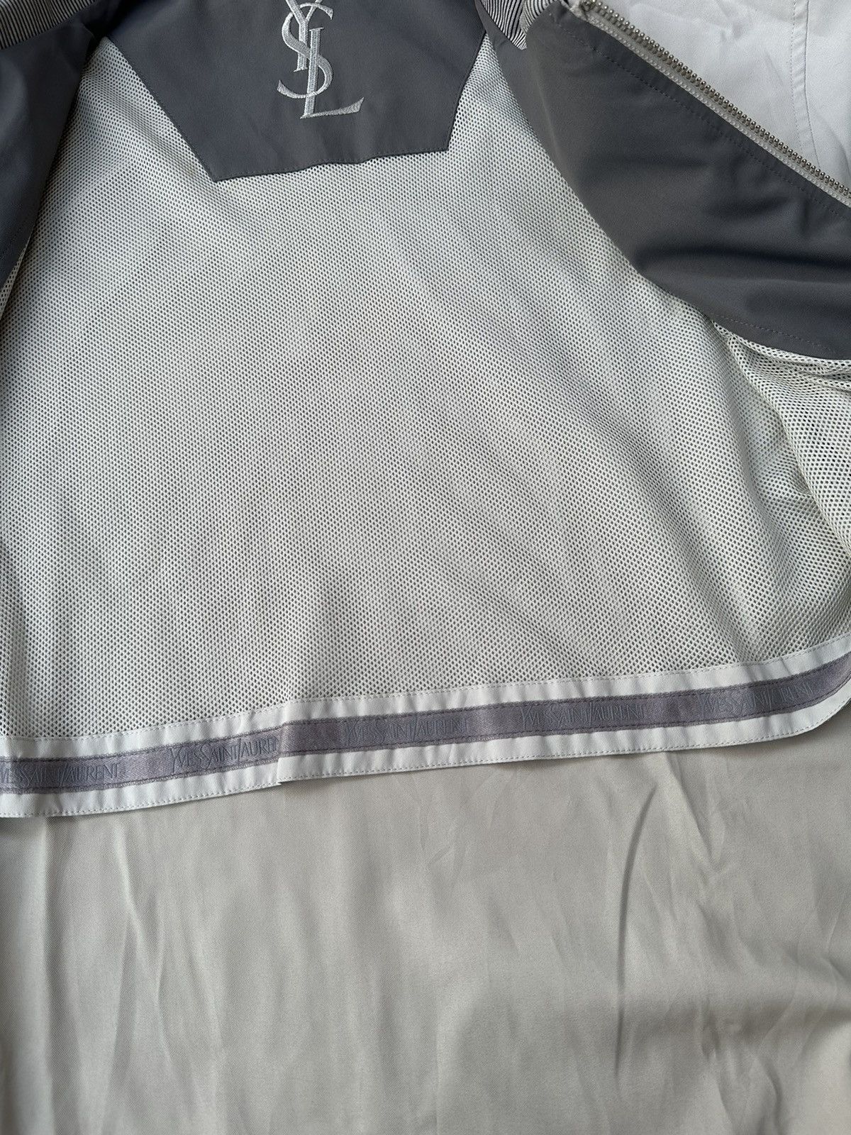 Yves Saint Laurent RARE WHITE COLOUR BIG LOGO Yves Saint Laurent Jacket Size US XL / EU 56 / 4 - 9 Thumbnail
