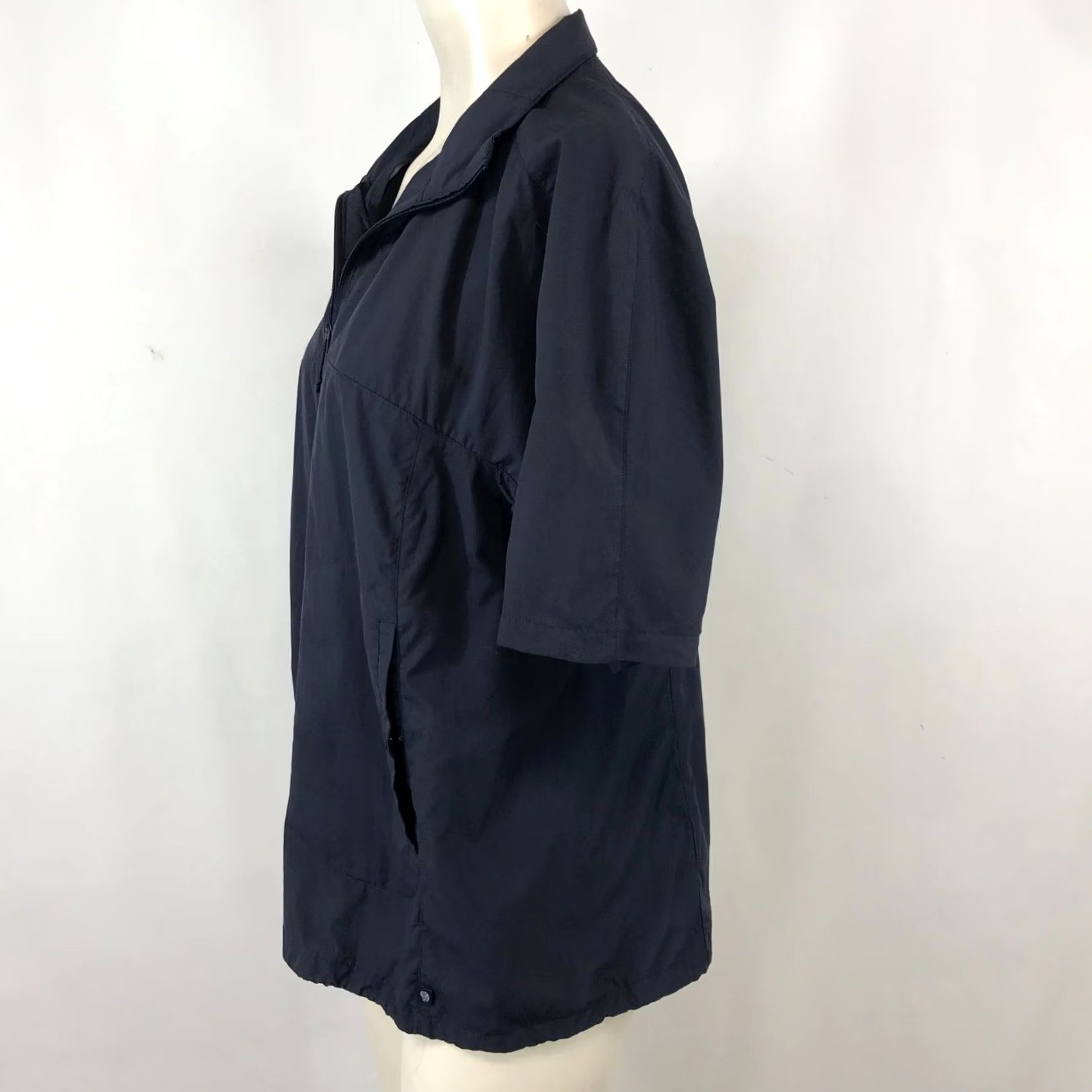 Mountain Hardwear MOUNTAIN HARDWEAR Women L Navy Short Sleeve 1/4 Zip Nylon Pull-Over Top Size L / US 10 / IT 46 - 4 Thumbnail