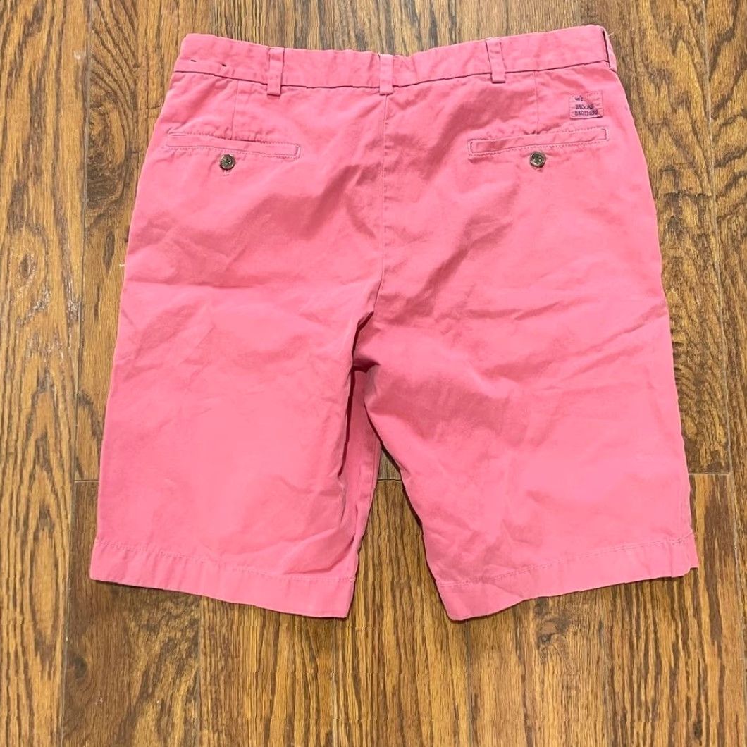 Brooks Brothers Brooks Brothers Bermuda Shorts Pink Casual Wear Comfort Men Size 33 Mens Bermuda Shorts Pink Casual Wear Comfort 33 Brooks Brothers Size US 33 - 2 Thumbnail