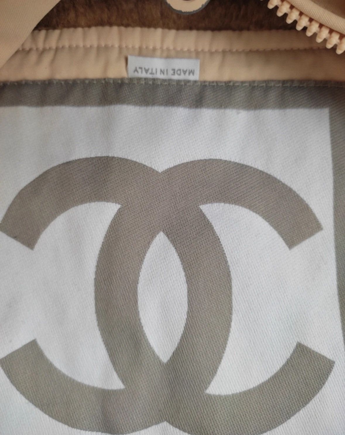 Chanel ARCHIVE RUNWAY A/W 2001 ANORAK BY KARL LAGERFELD Size US S / EU 44-46 / 1 - 14 Thumbnail