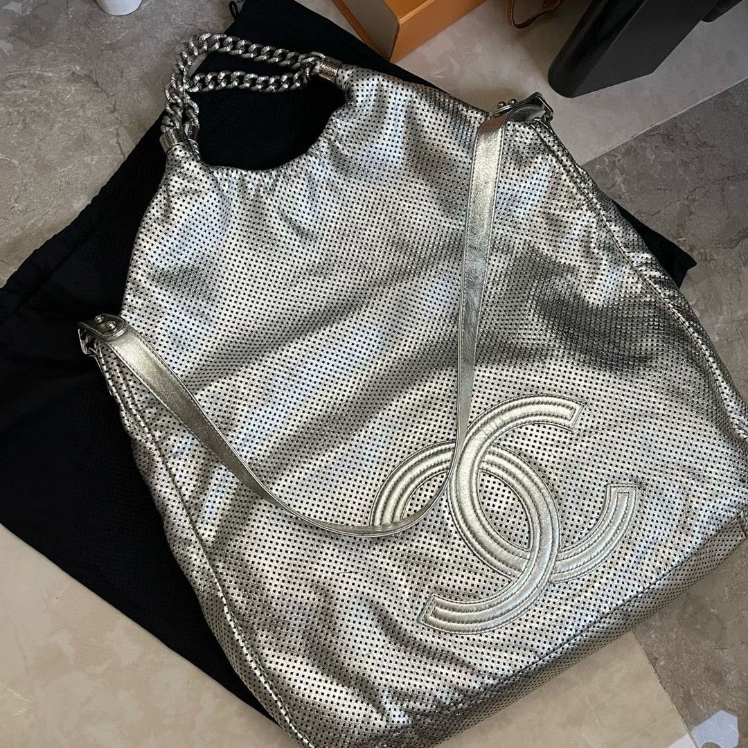 Chanel Pre-loved Bag Very good condition Size ONE SIZE - 1 Thumbnail