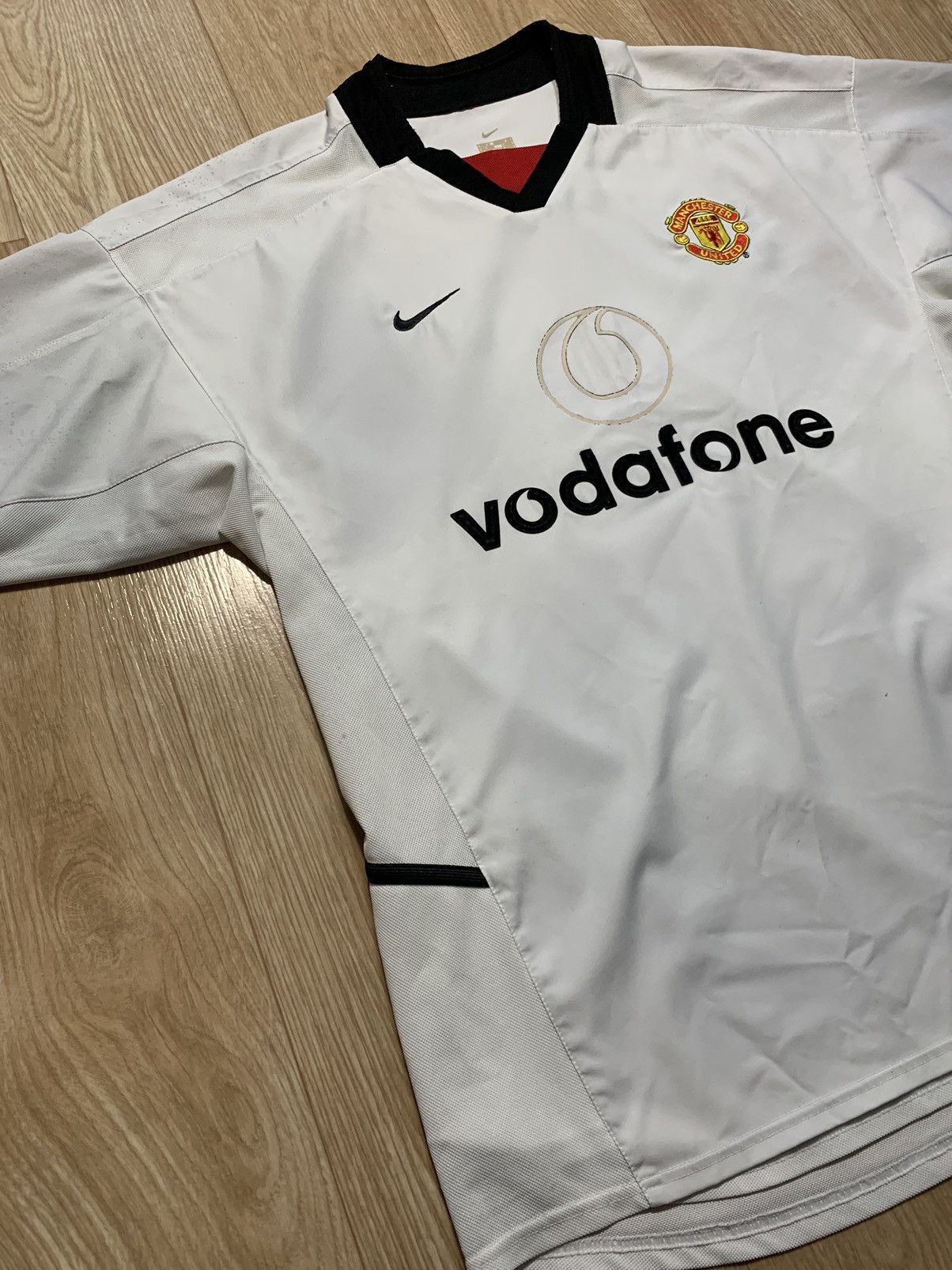 Nike Vintage Nike Manchester United Vodafone Soccer Jersey size M Size US M / EU 48-50 / 2 - 3 Thumbnail