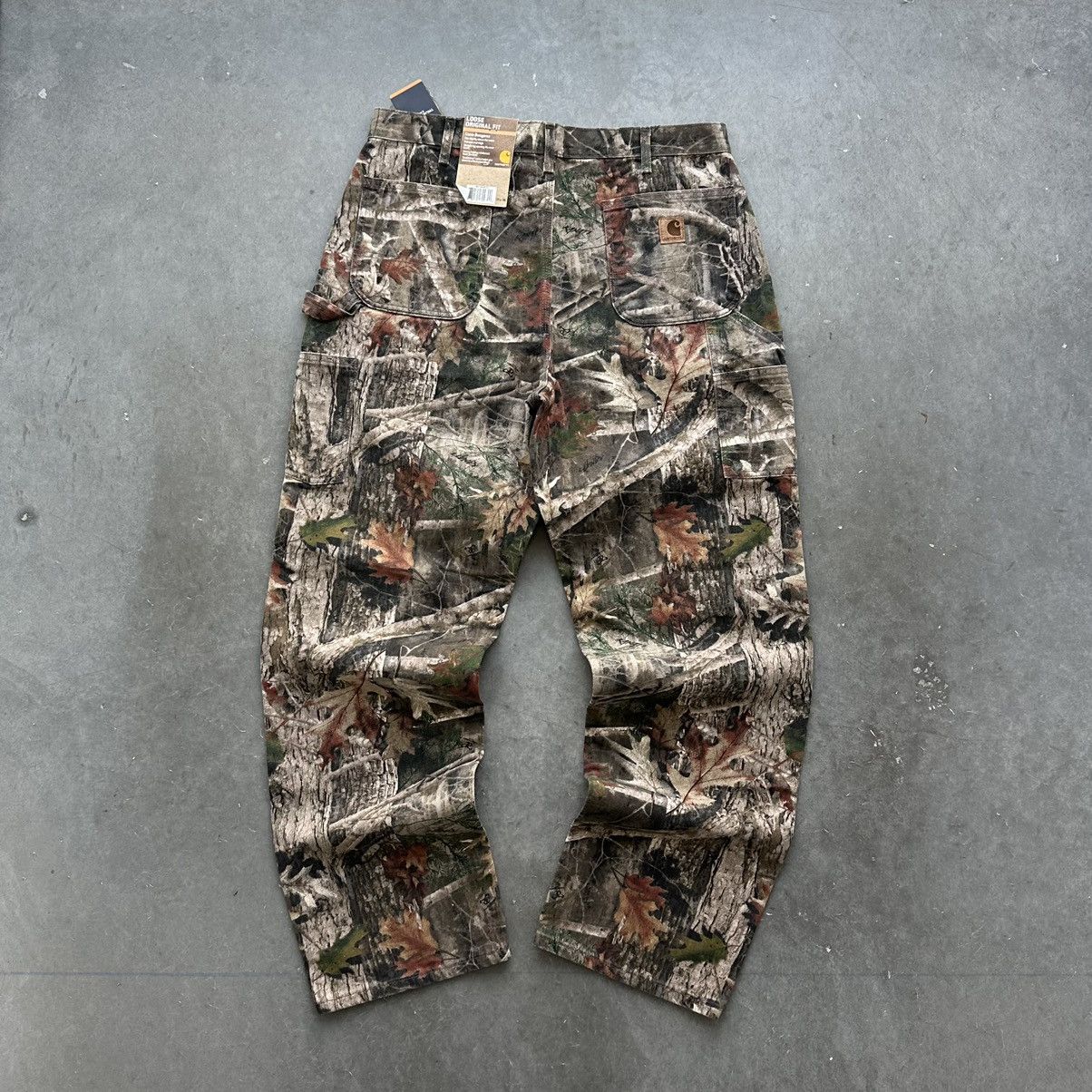 image of Crazy Vintage Carhartt Realtree Camo Carpenter Pants Baggy, Men's (Size 38)