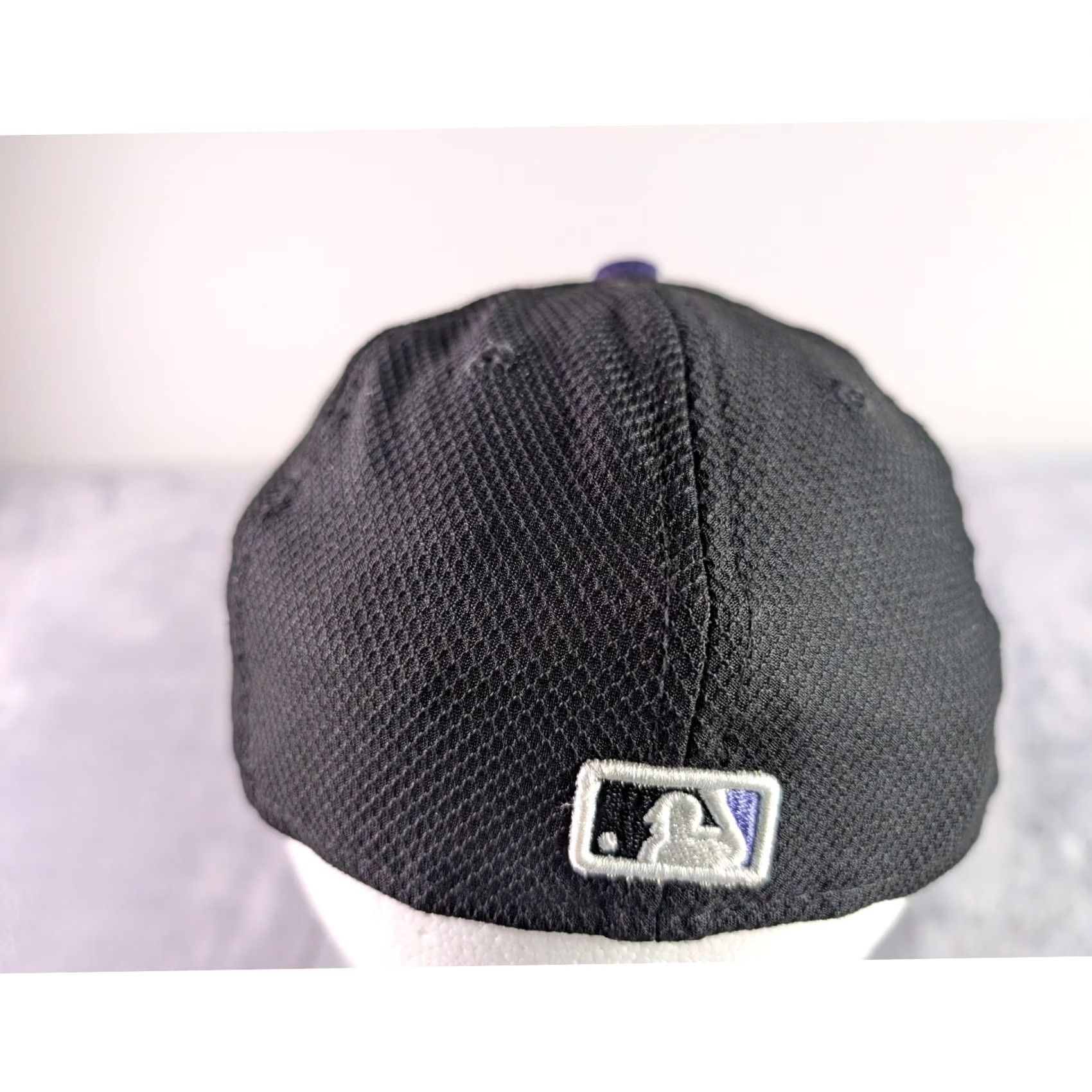 New Era New Era 59FIFTY Colorado Rockies Fitted Hat MLB Authentic Black Purple 6 3/4 Men Baseball Cap Size 6 3/4 Purple Brim Embroidered Logo Size ONE SIZE - 3 Thumbnail