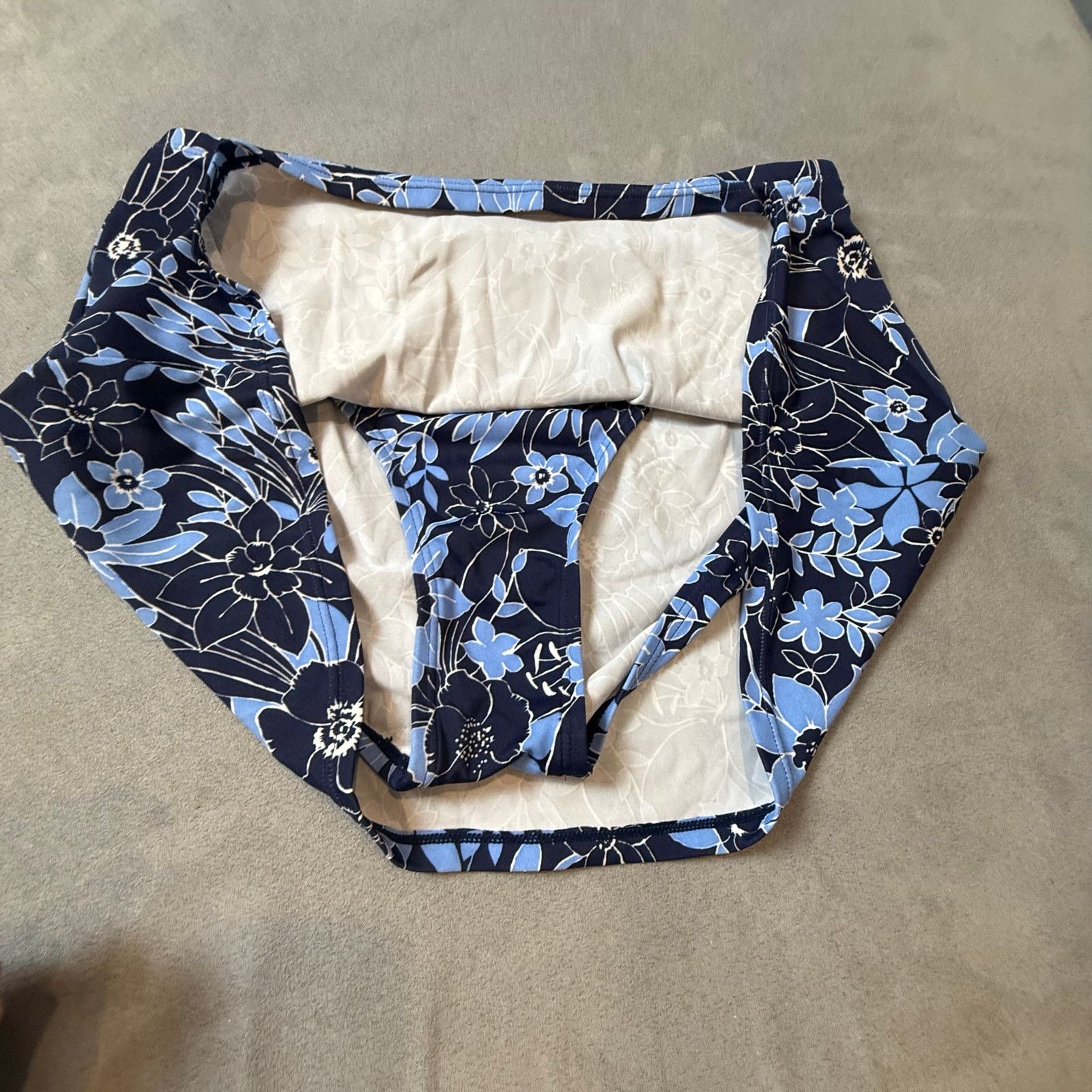 L.L. Bean LL Bean Blue Floral Swim Skirt Bottoms Bikini Swimsuit 12 Size 34" / US 12 / IT 48 - 3 Thumbnail