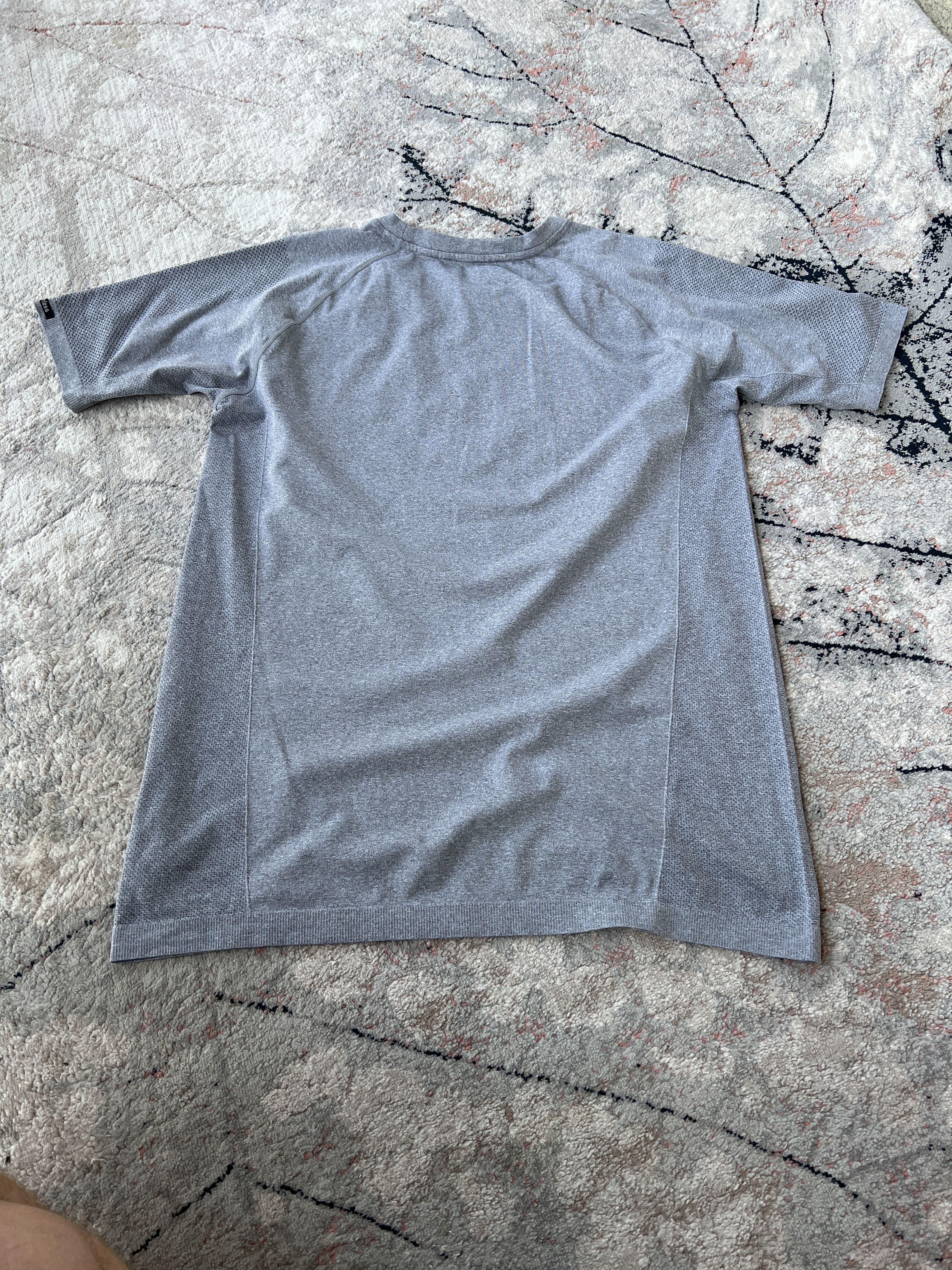 Montbell Mont-Bell T-Shirt Size 105 Size US L / EU 52-54 / 3 - 5 Thumbnail