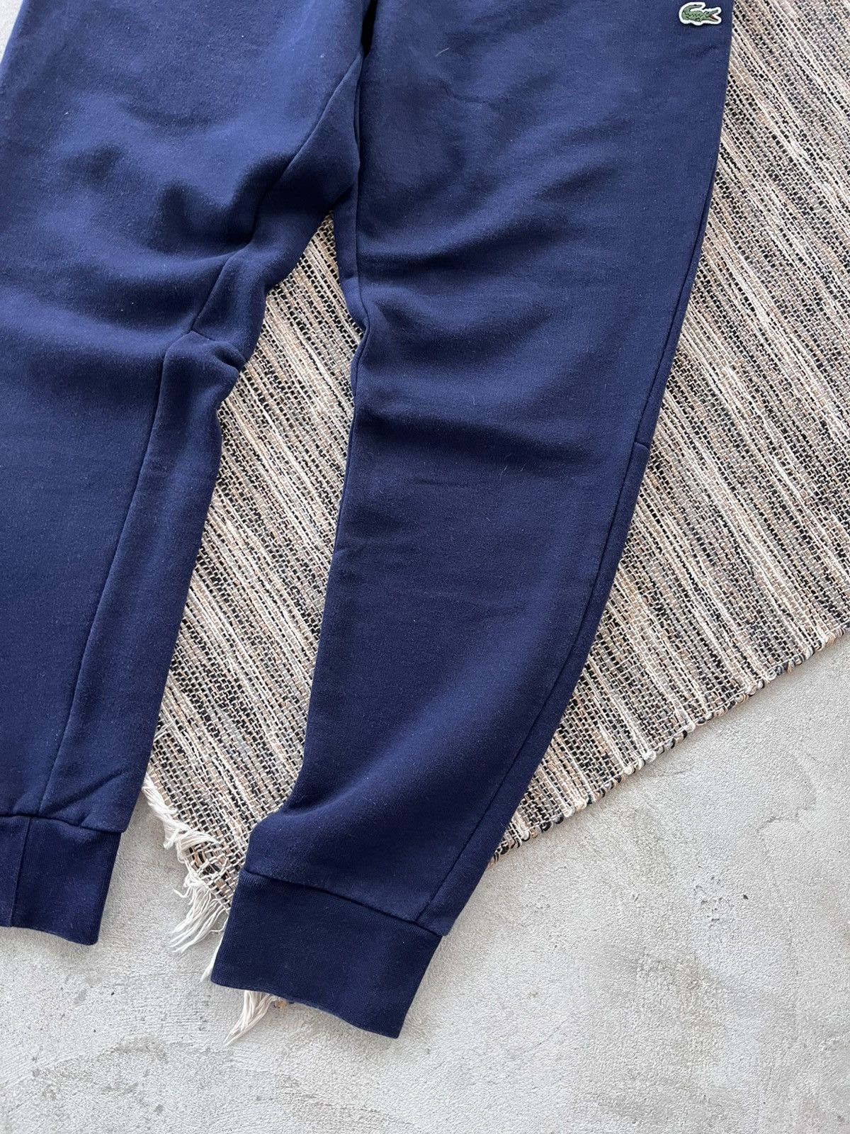 Lacoste Vintage Lacoste Navy Minimalistic Sweatpants Y2K Track Pants Size US 32 / EU 48 - 4 Thumbnail