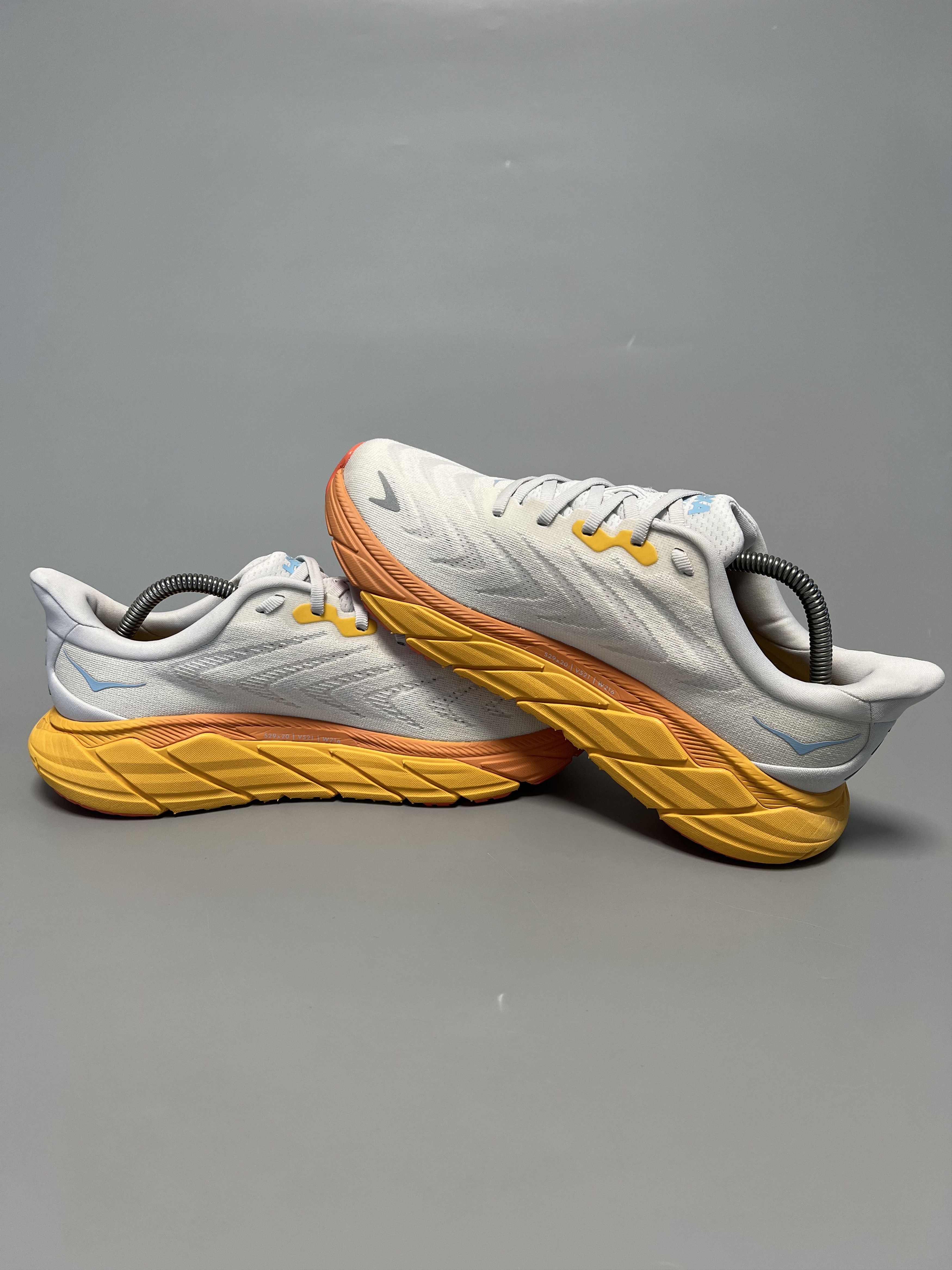 Hoka 9.5B Hoka One One Arahi 6 Women's Running Shoes Walking Gym Size US 9.5 / IT 39.5 - 5 Thumbnail