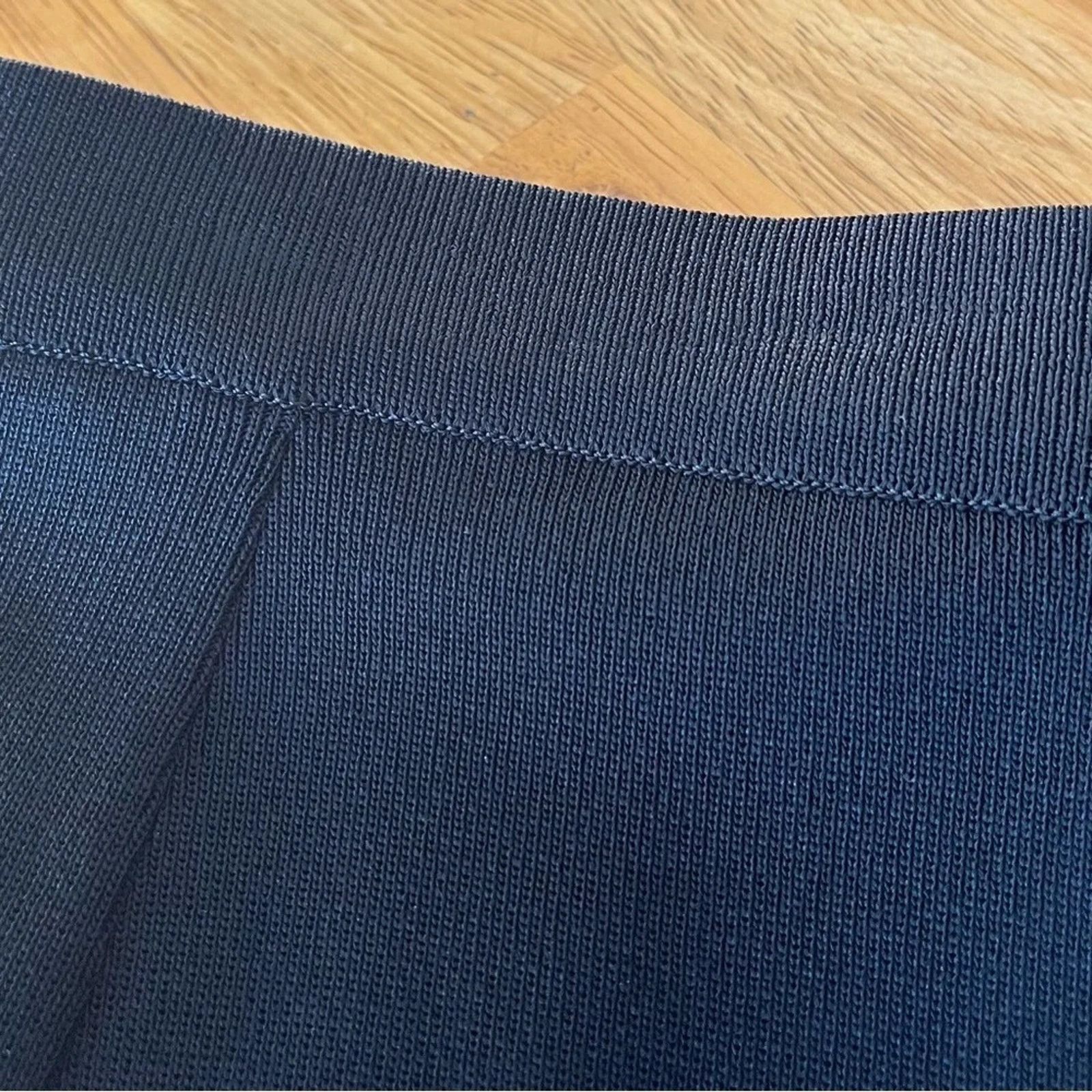 The Unbranded Brand Exclusively Misook black dress pants, size 8 Size 30" / US 8 / IT 44 - 2 Thumbnail