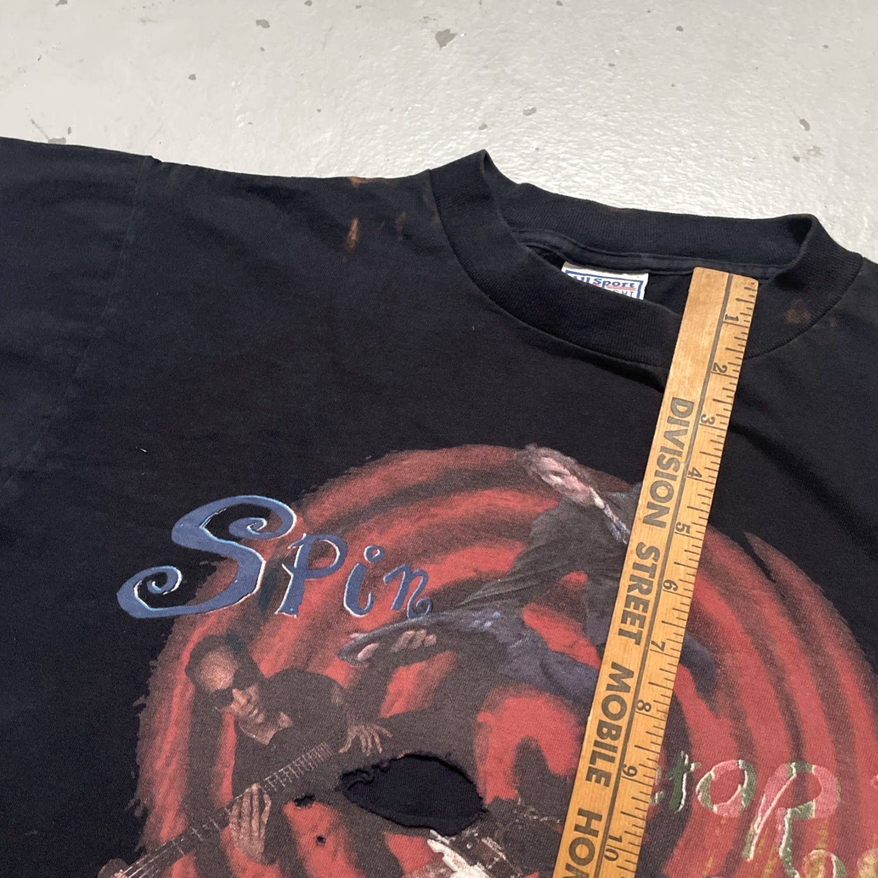 Vintage VINTAGE Spin Doctors World Tour T-Shirt Distressed Rock Band Made USA L Ladies Womens? Size US L / EU 52-54 / 3 - 4 Thumbnail
