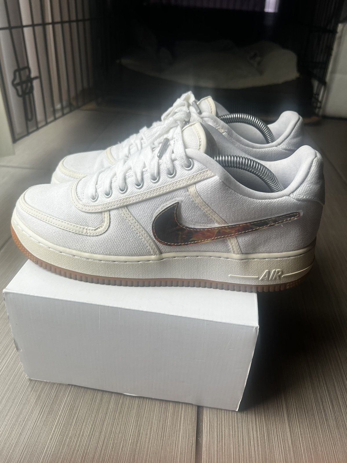 Nike × Travis Scott Travis Scott Air Force 1 White Size US 8.5 / EU 41-42 - 3 Thumbnail