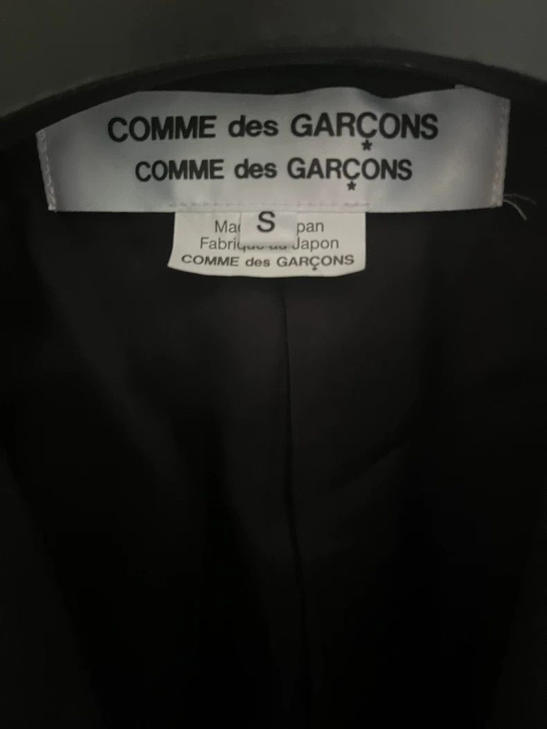 Comme des Garcons Comme Des Garcons Knife cuts, rips and destroys the pointe Size S / US 4 / IT 40 - 6 Thumbnail