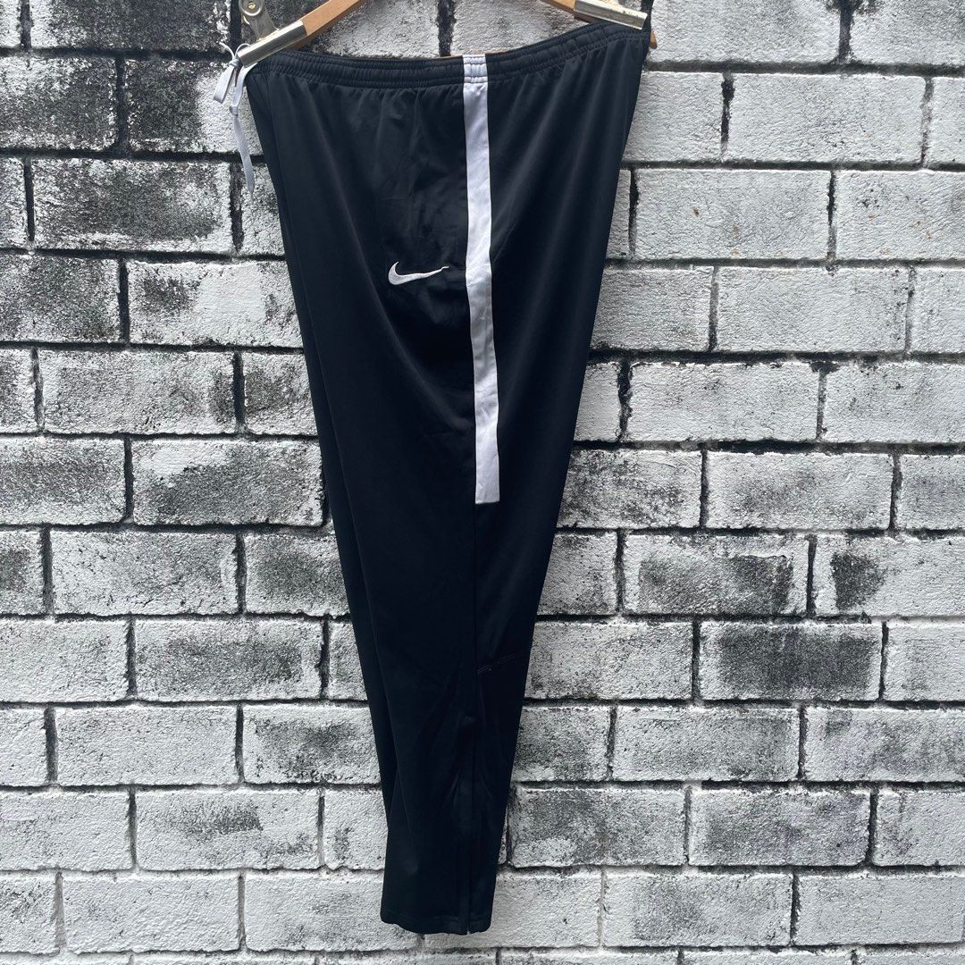 Nike × Sports Specialties Size L Nike DriFit Trackpant in Black Size US 34 / EU 50 - 3 Thumbnail