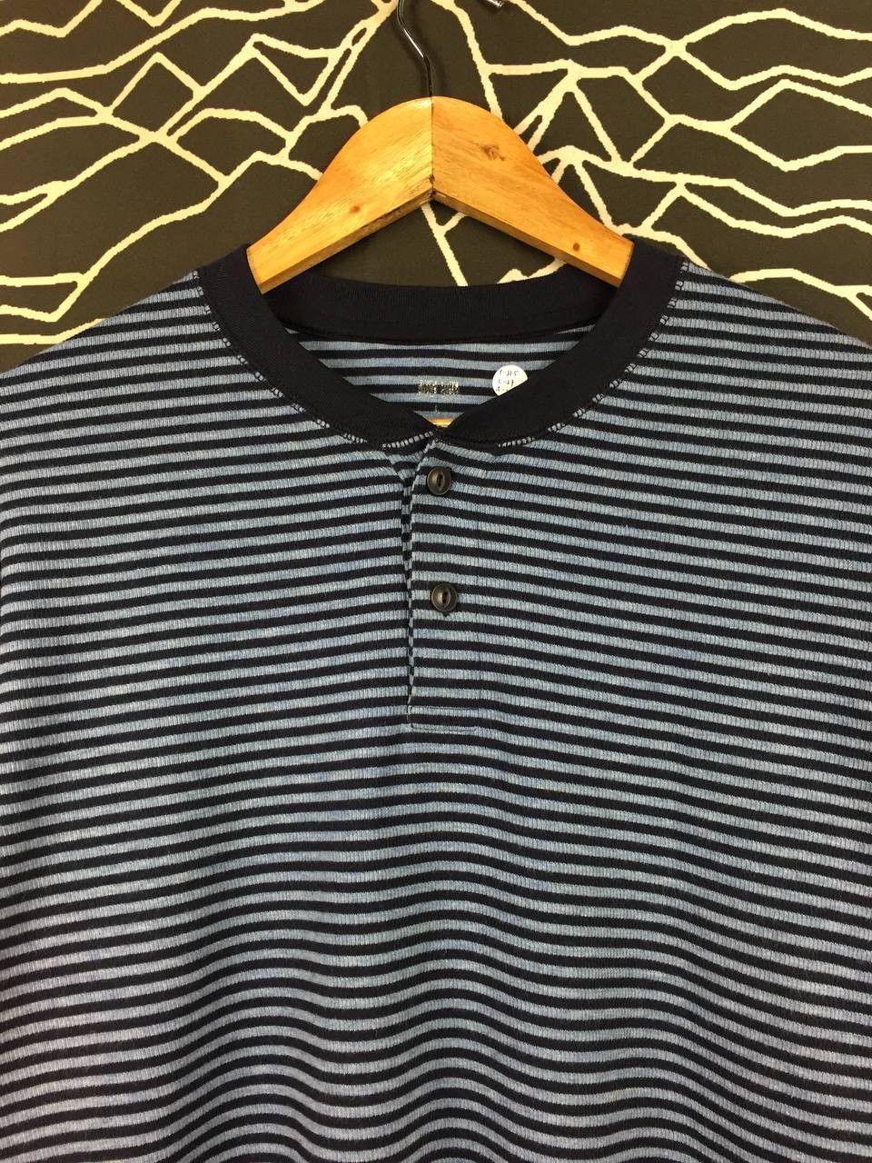 Uniqlo Uniqlo Cotton Stretch Striped Long Sleeve Henley Tee Size L Size US L / EU 52-54 / 3 - 3 Thumbnail
