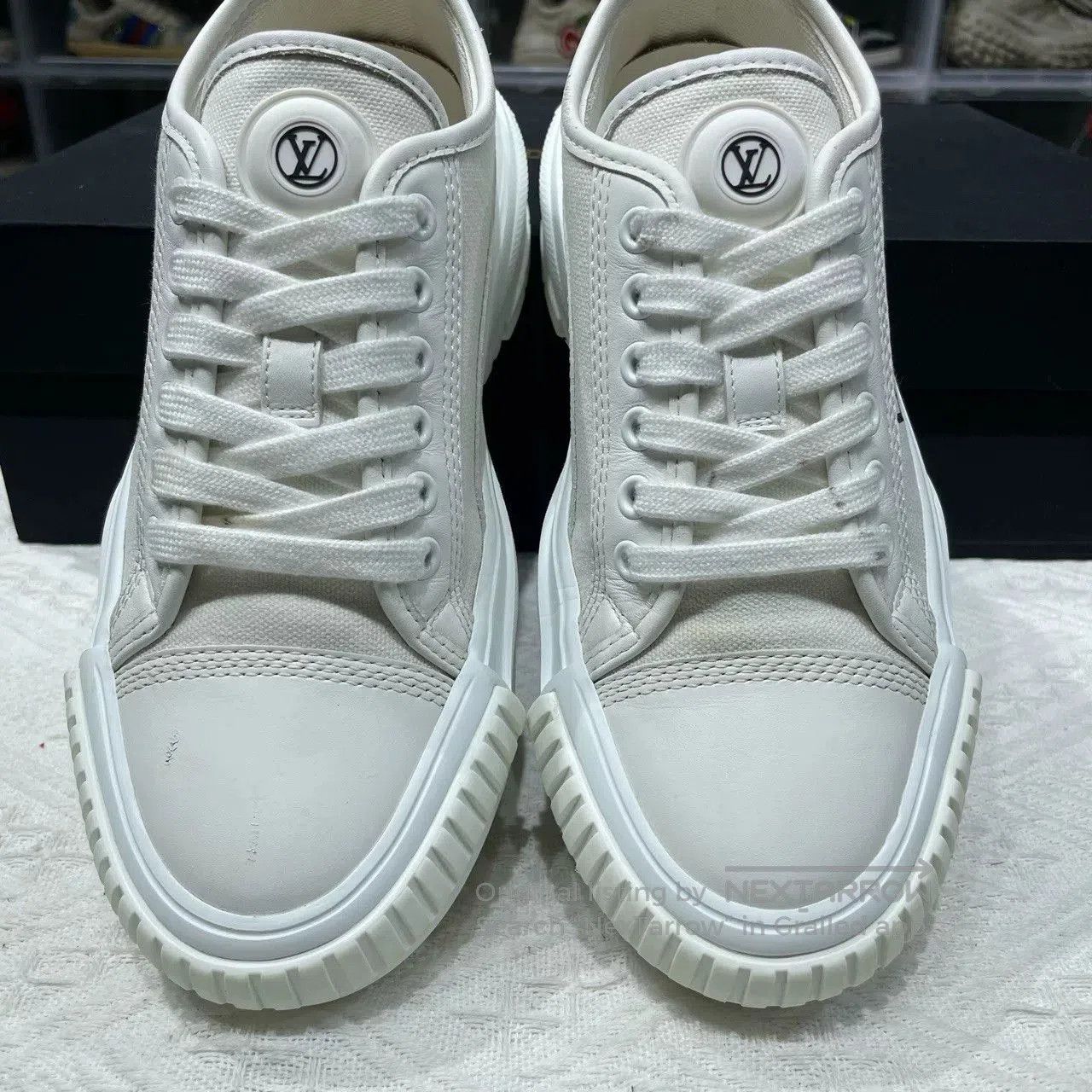 Louis Vuitton Louis Vuitton Squad Women's White Sneakers. Size US 5 / IT 35 - 3 Thumbnail