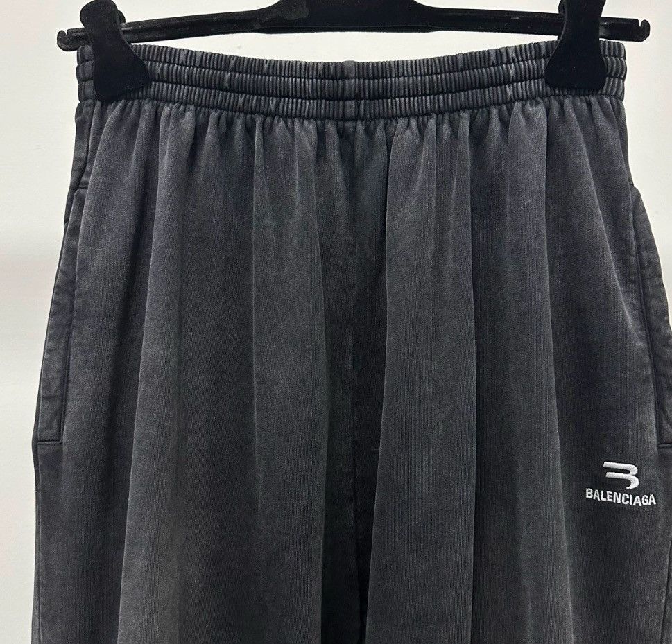 Balenciaga BALENCIAGA FW21 Sporty B Embroidered Logo Was 2412-Nextarrow Size US 36 / EU 52 - 3 Thumbnail