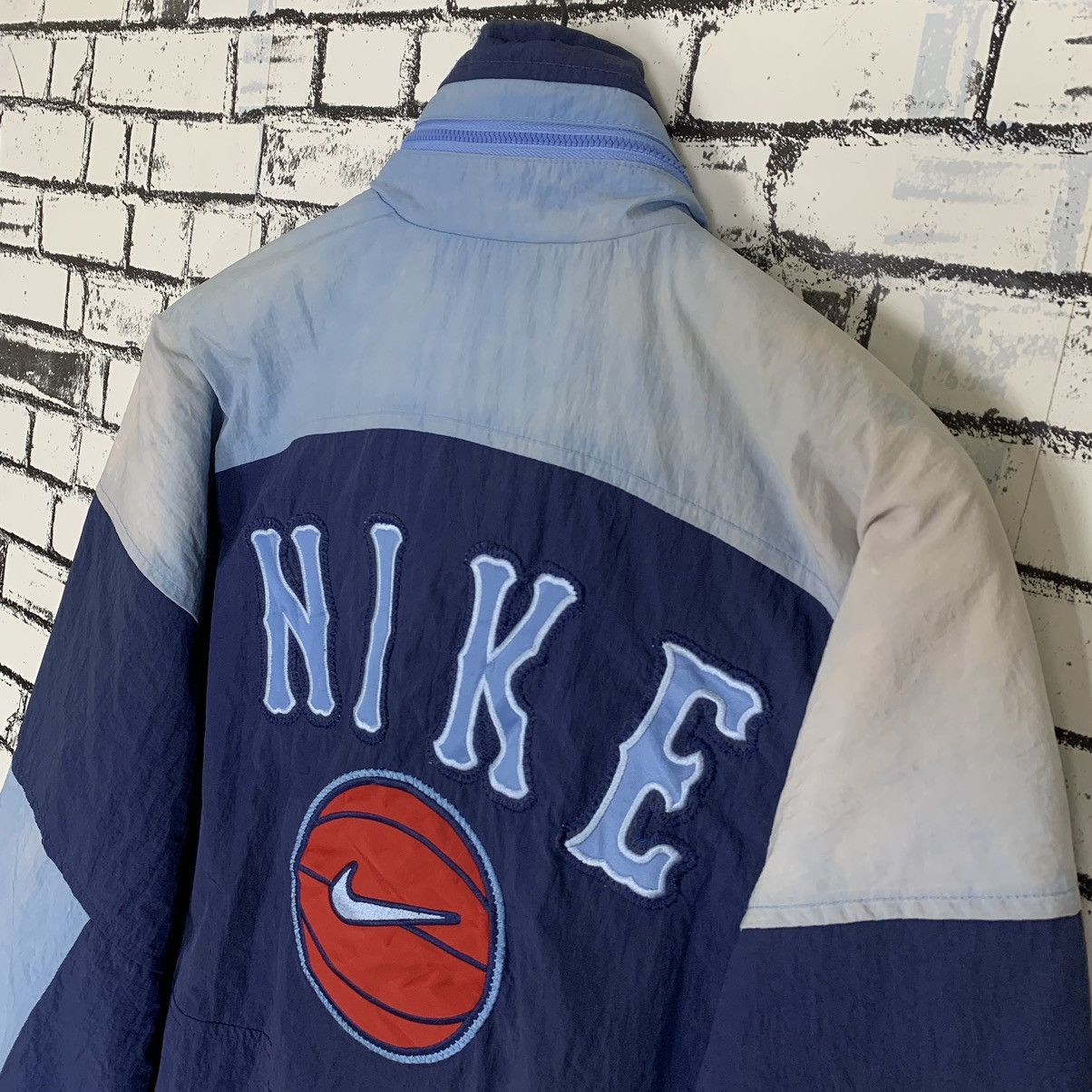 Vintage Vintage Sportwear Nike Windbreaker Jacket Size US XL / EU 56 / 4 - 11 Thumbnail