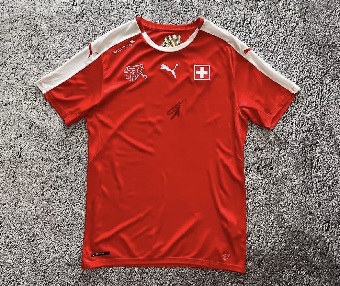 Puma Switzerland 2016-2017 Home Football Soccer Jersey Puma Size US L / EU 52-54 / 3 - 1 Thumbnail