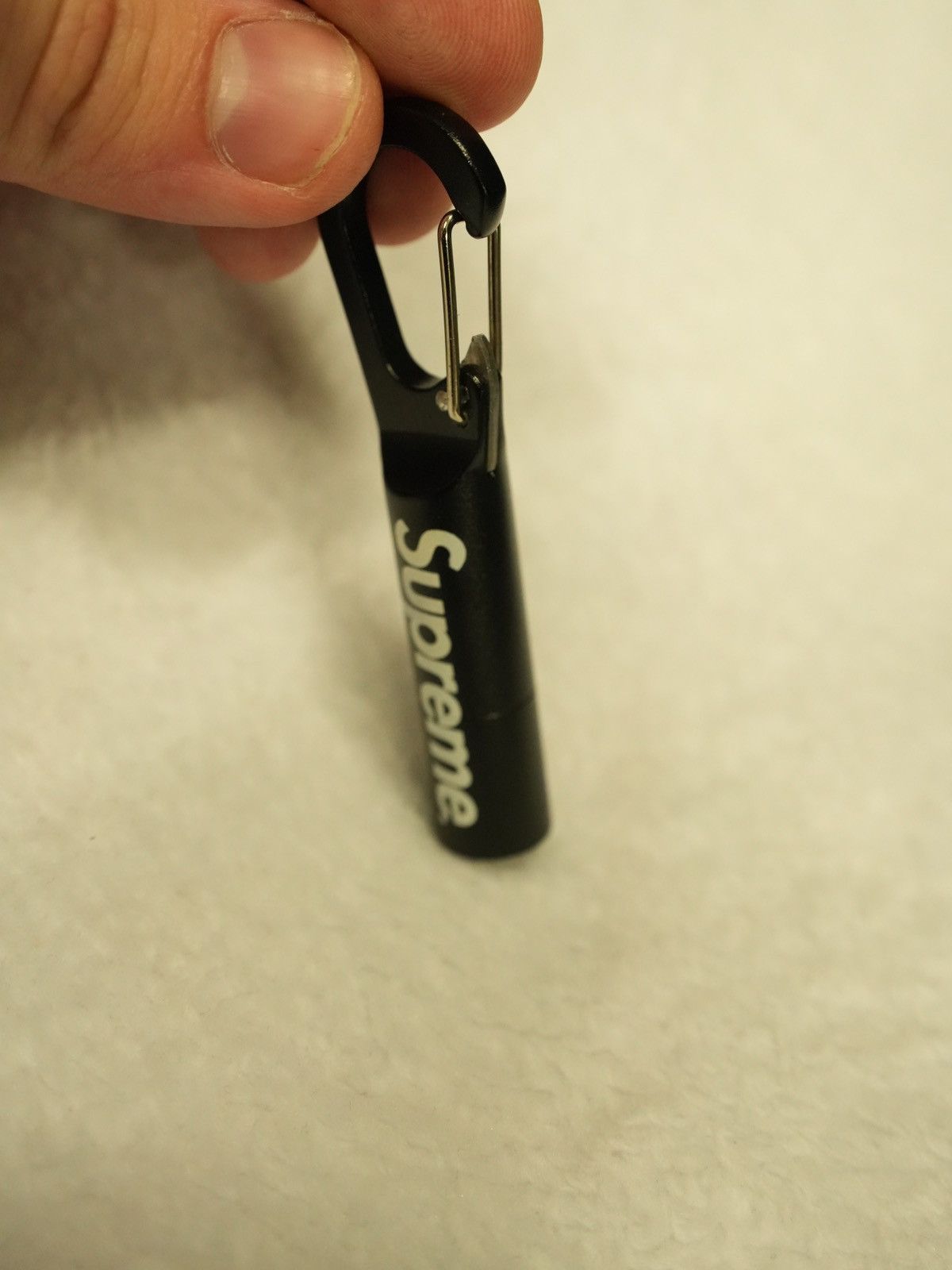 Supreme Supreme Pill Stash Carabiner Size ONE SIZE - 2 Thumbnail