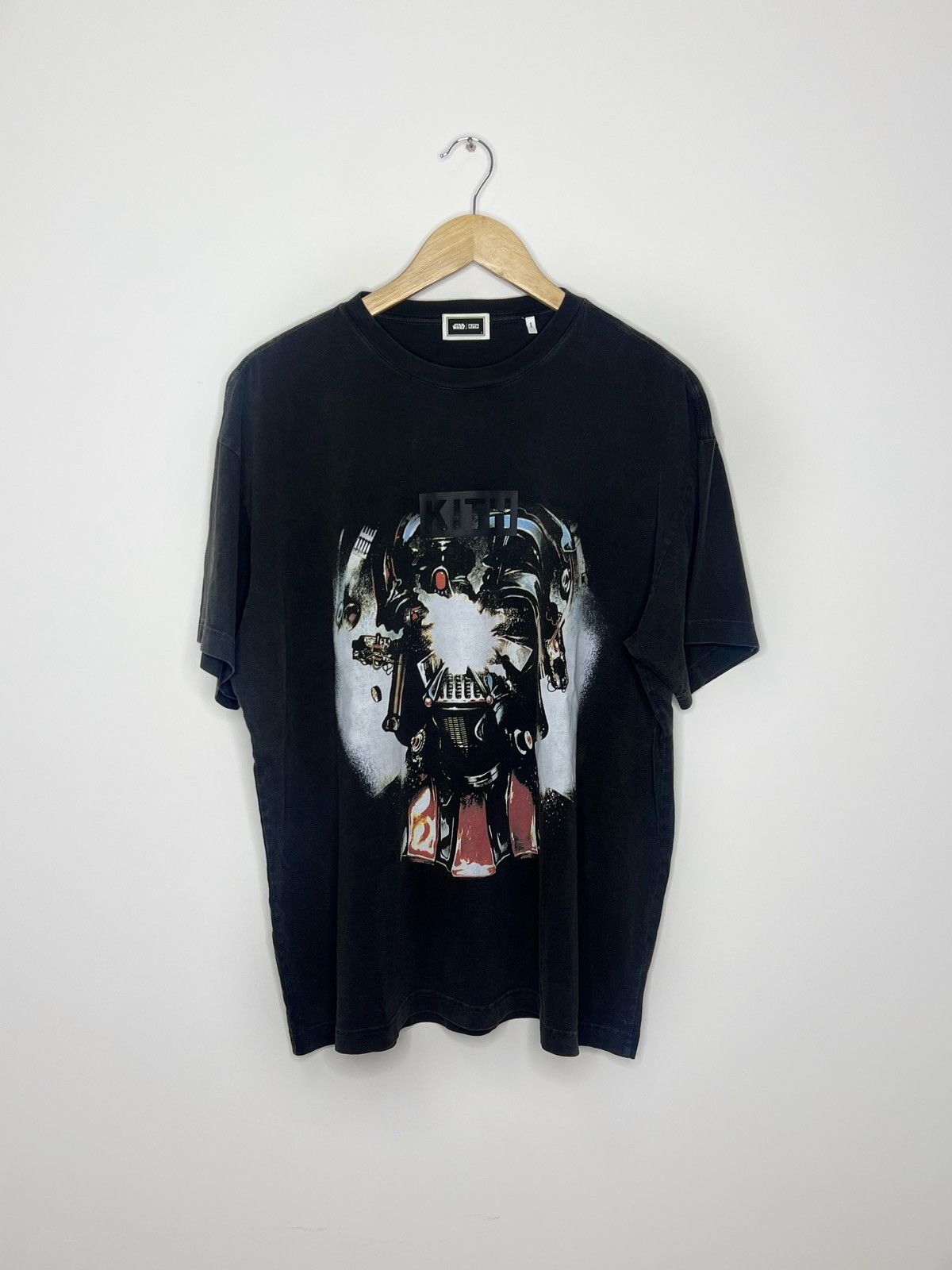 Kith Kith x STAR WARS Exploding Darth Vader Vintage Tee | Grailed