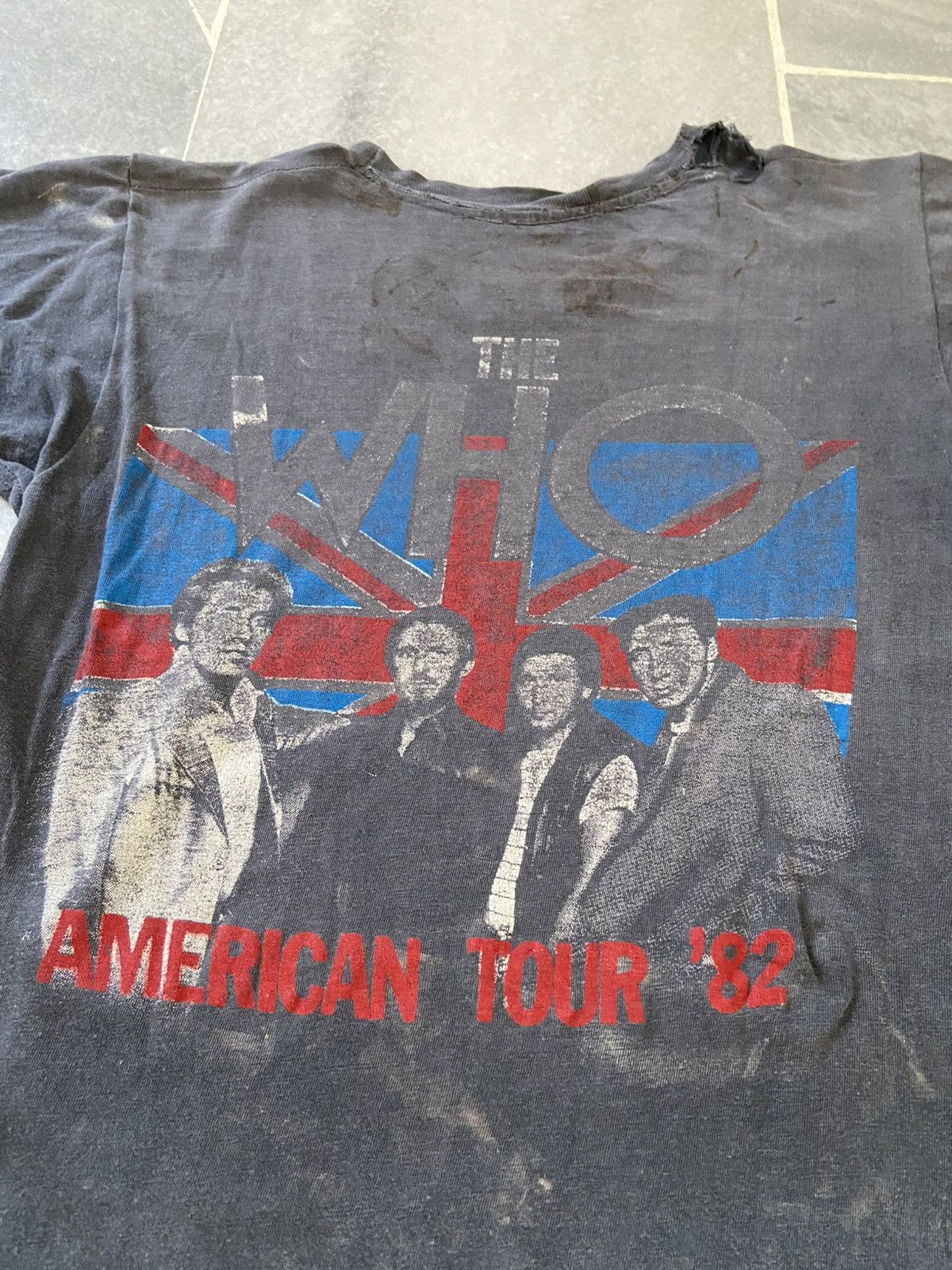 Band Tees Vintage 1982 The Who American Tour Sun Faded Tee Size US S / EU 44-46 / 1 - 9 Thumbnail