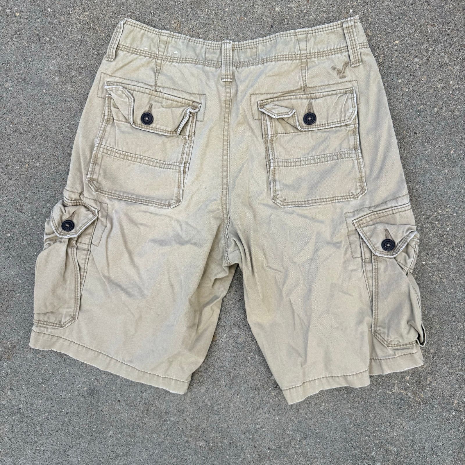 American Eagle Outfitters American Eagle Classic Tan Cargo Shorts Size 28 Size US 28 / EU 44 - 2 Thumbnail
