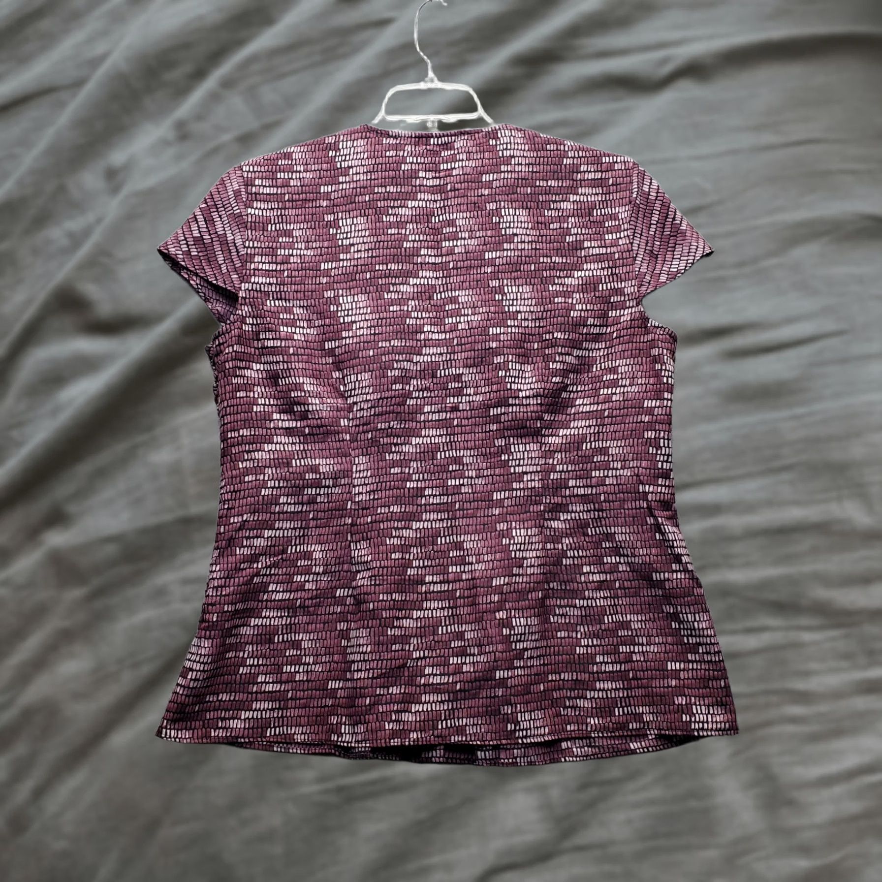 Nicole Miller Nicole Miller Blouse Womens 14 Multicolor Geometric Cap Sleeve V Neck Bow Top Size XL / US 12-14 / IT 48-50 - 1 Thumbnail