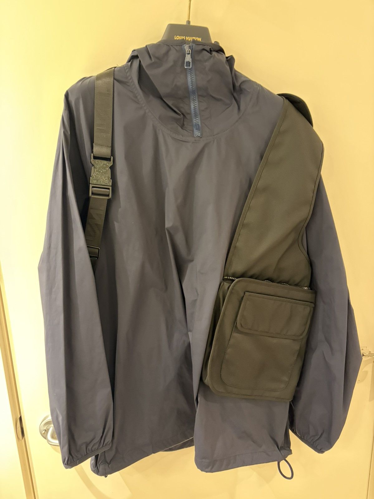 Louis Vuitton Louis Vuitton harness Virgil Abloh windbreaker Size US M / EU 48-50 / 2 - 1 Thumbnail
