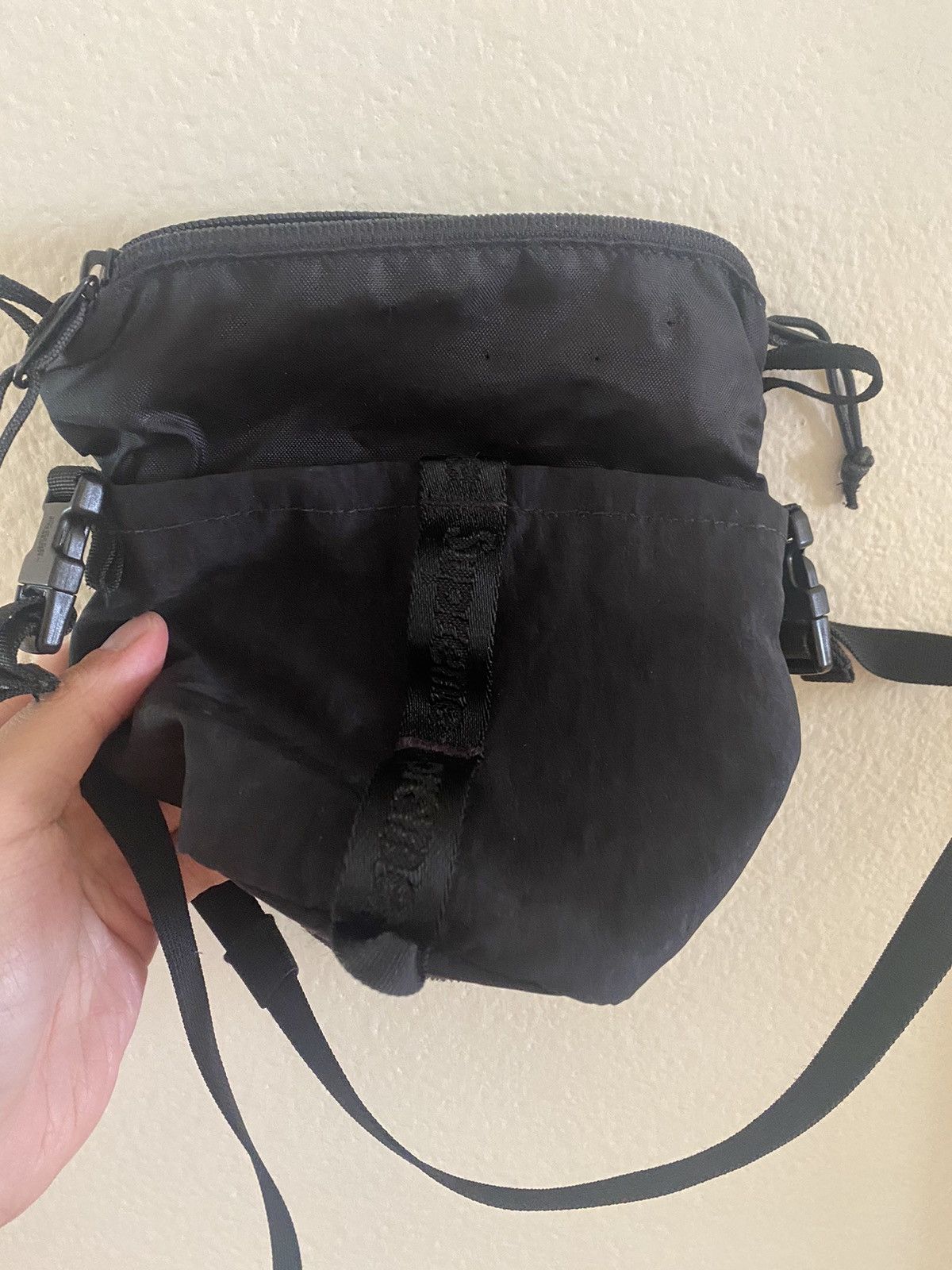 Supreme × Vintage Supreme Neck Pouch FW20 Size ONE SIZE - 4 Thumbnail