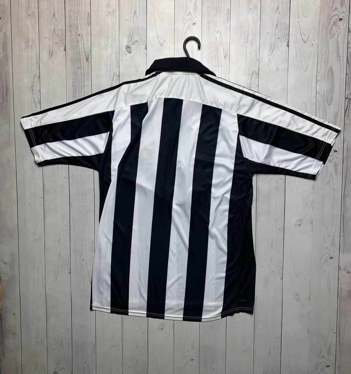 Vintage Vintage Soccer tee rare New Castle United size M Size US M / EU 48-50 / 2 - 4 Thumbnail