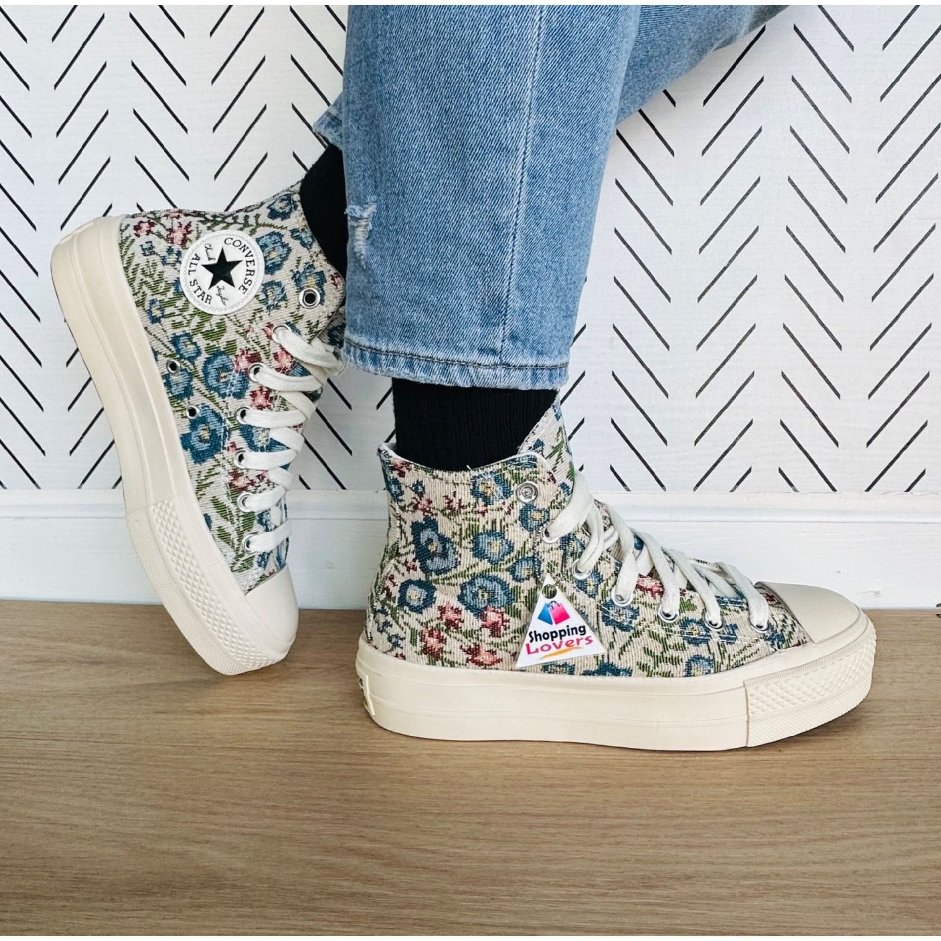 Converse ⭐Converse Chuck Taylor Lift Hi Sz 8 Women Shoes Sneakers Flo Size US 8 / IT 38 - 1 Thumbnail