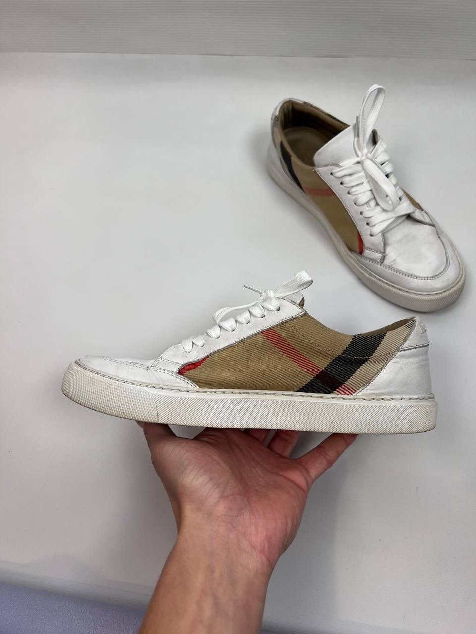 Burberry Burberry leather trainers shoes size 38 Size US 7 / EU 40 - 6 Thumbnail