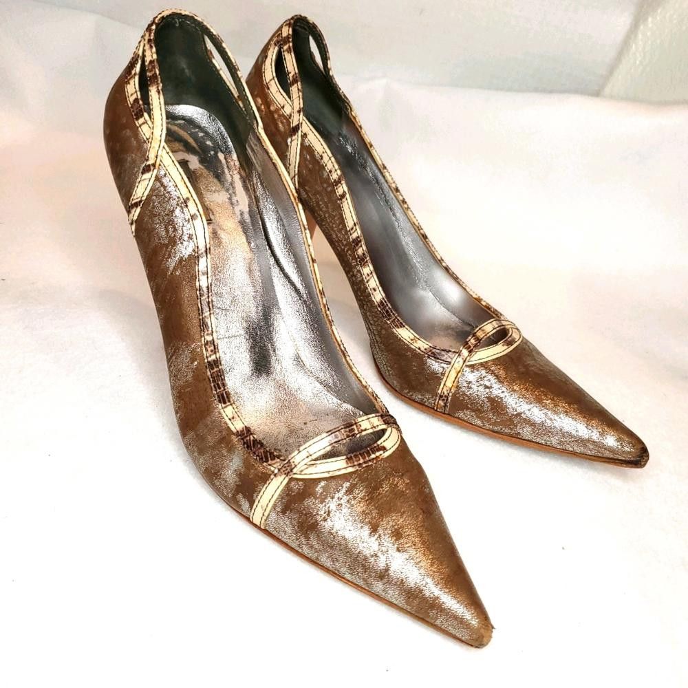 Miu Miu Miu Miu Distressed Leather Size 7.5 Heels Size US 7.5 / IT 37.5 - 1 Thumbnail