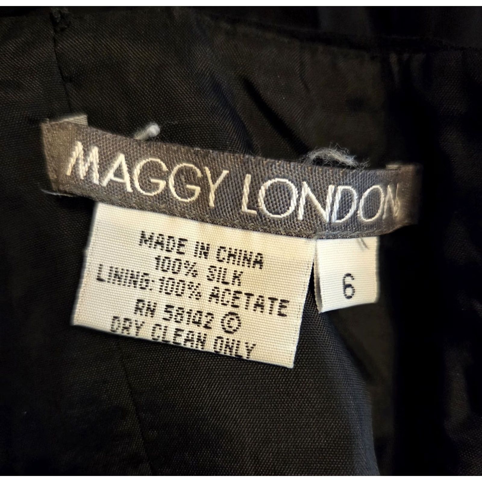 MAGGY LONDON VINTAGE Maggy London Dress 6 Black Silk Ruched Halter Cocktail 90s Size M / US 6-8 / IT 42-44 - 4 Thumbnail