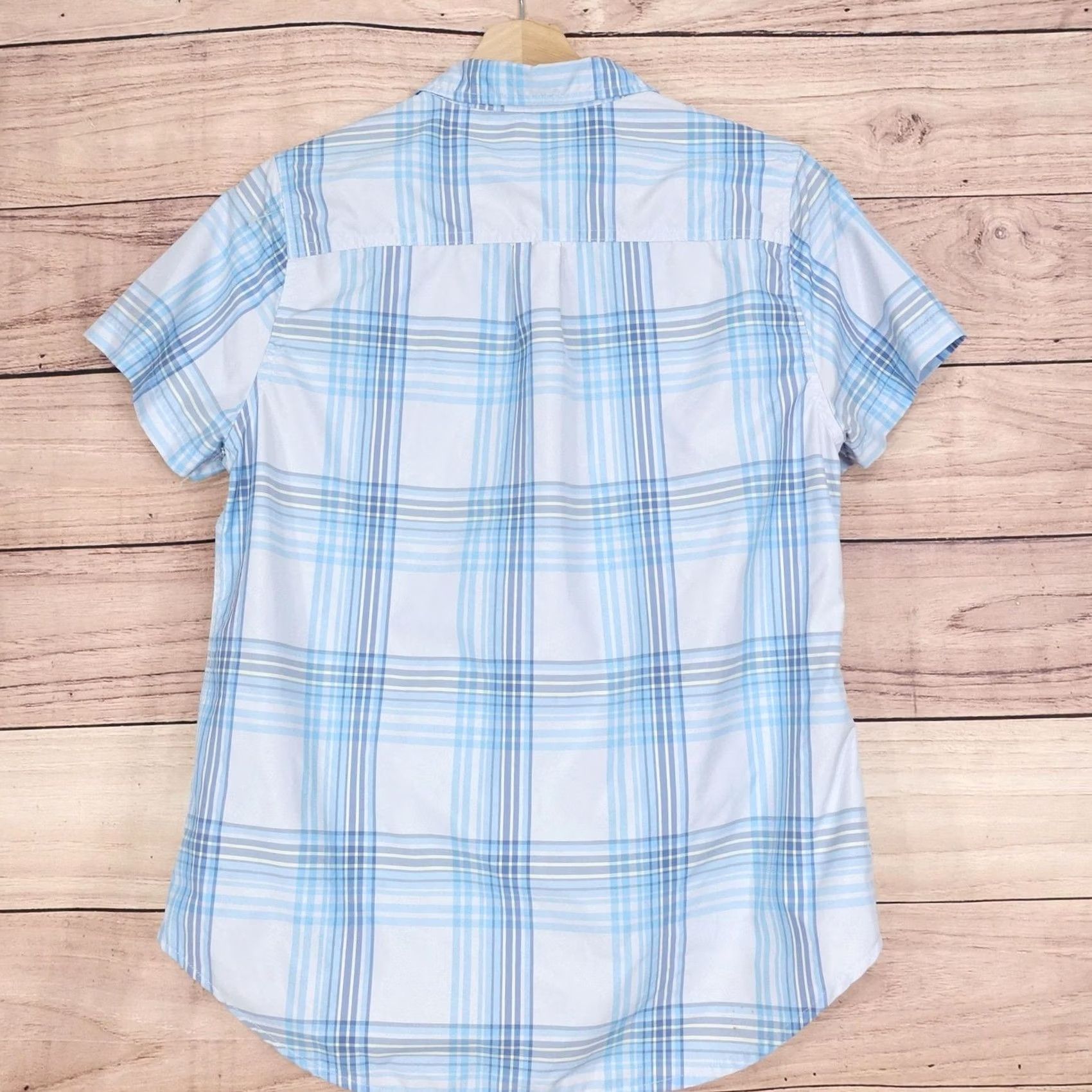 Eddie Bauer Eddie Bauer Button-Up Womens M Blue Plaid Casual Short Sleeve Collared Lightweight Polyester Nylon Size M / US 6-8 / IT 42-44 - 3 Thumbnail
