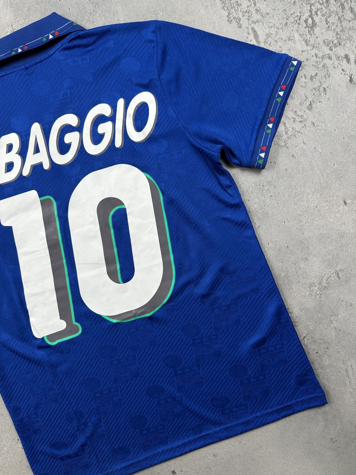 Diadora Vintage Roberto Baggio Italy 1994 World Cup Soccer Jersey Size US S / EU 44-46 / 1 - 9 Thumbnail