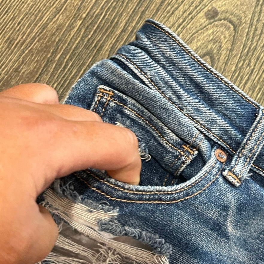 American Eagle Outfitters American Eagle Jean Shorts Distressed Denim Blue Size 6 Size 28" / US 6 / IT 42 - 7 Thumbnail