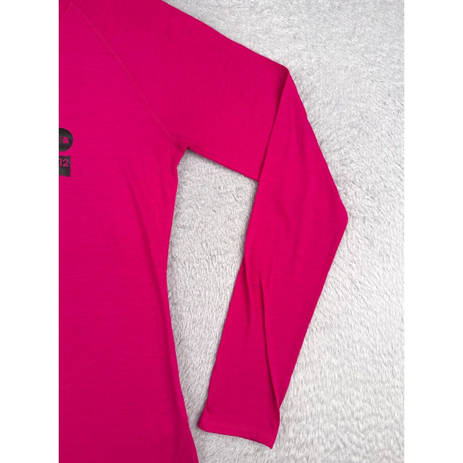 The North Face The North Face Shirt Women Medium Pink Long Sleeve Crew Neck Poly Blend Chicago Size M / US 6-8 / IT 42-44 - 2 Thumbnail