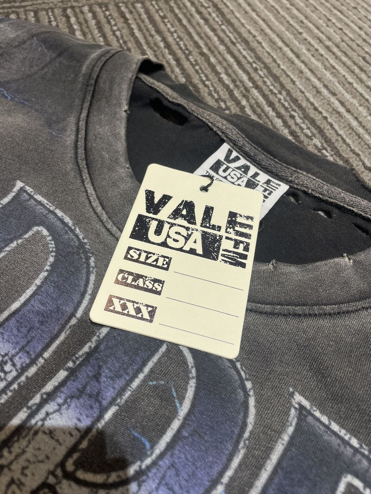 Vale Vale NYC Invasion Tee - Small RARE Size US S / EU 44-46 / 1 - 3 Thumbnail