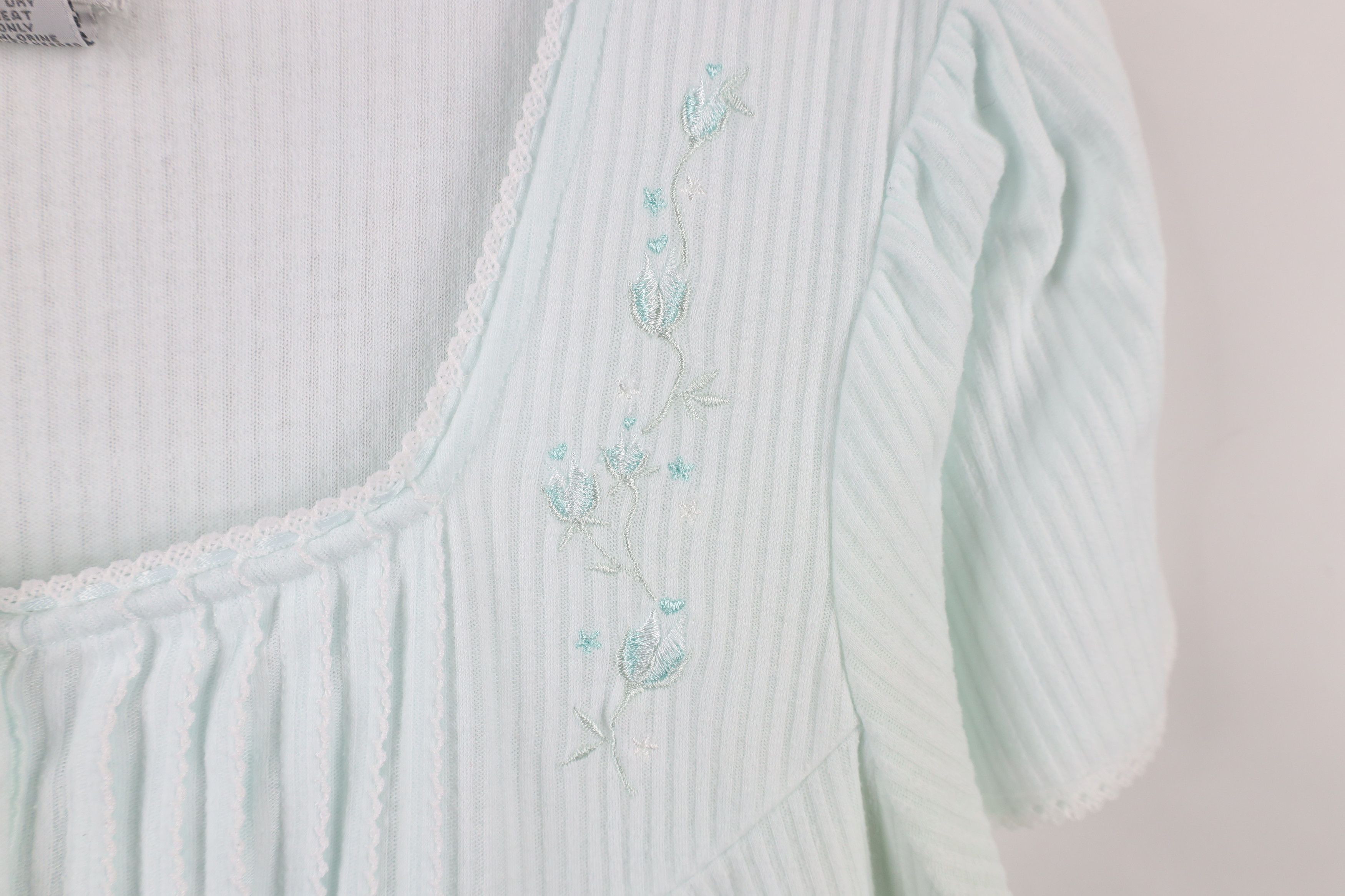 Vintage Vintage 90s Miss Elaine Ruffled Ribbed Knit Night Gown Shirt Size M / US 6-8 / IT 42-44 - 4 Thumbnail