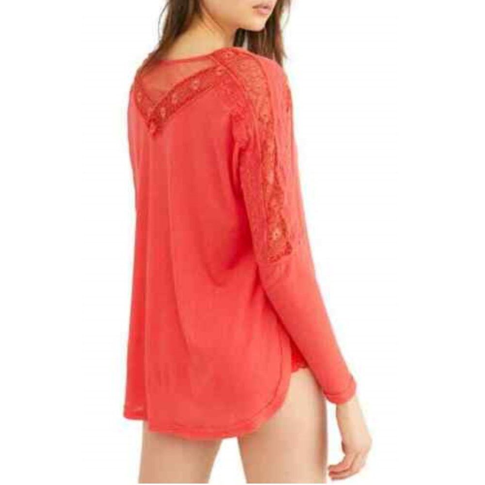 Free People NWT New Free People Lola Lace Trim V-Neck Top Size XS Size XS / US 0-2 / IT 36-38 - 2 Thumbnail