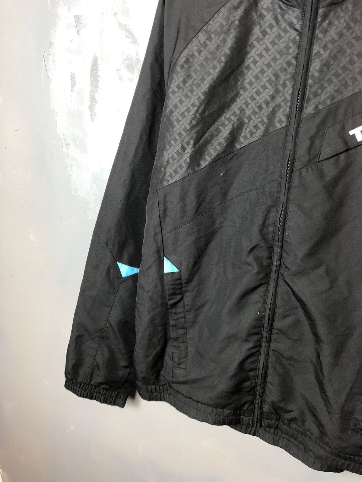 Adidas × Vintage Men’s jacket adidas vintage size S Size US S / EU 44-46 / 1 - 4 Thumbnail