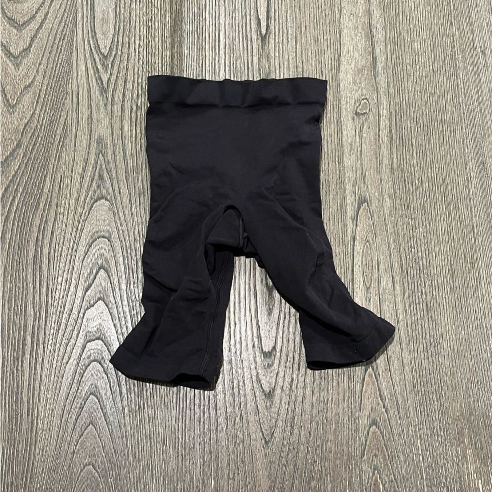 SKIMS Skims Womens Kim Kardashian Shapewear Short Mid Thigh XXS Size ONE SIZE - 1 Thumbnail