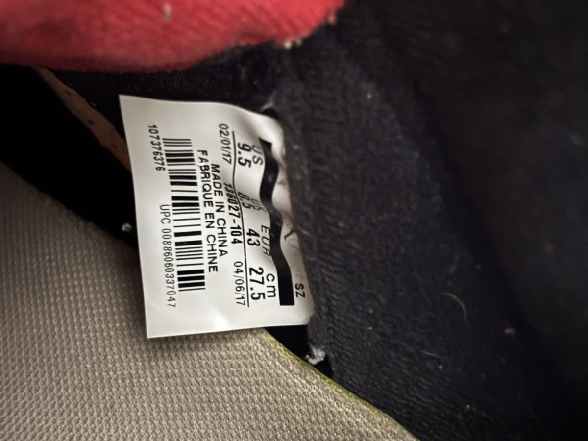 Jordan Brand Jordan 5 ‘White cement’ Size US 9.5 / EU 42-43 - 4 Thumbnail