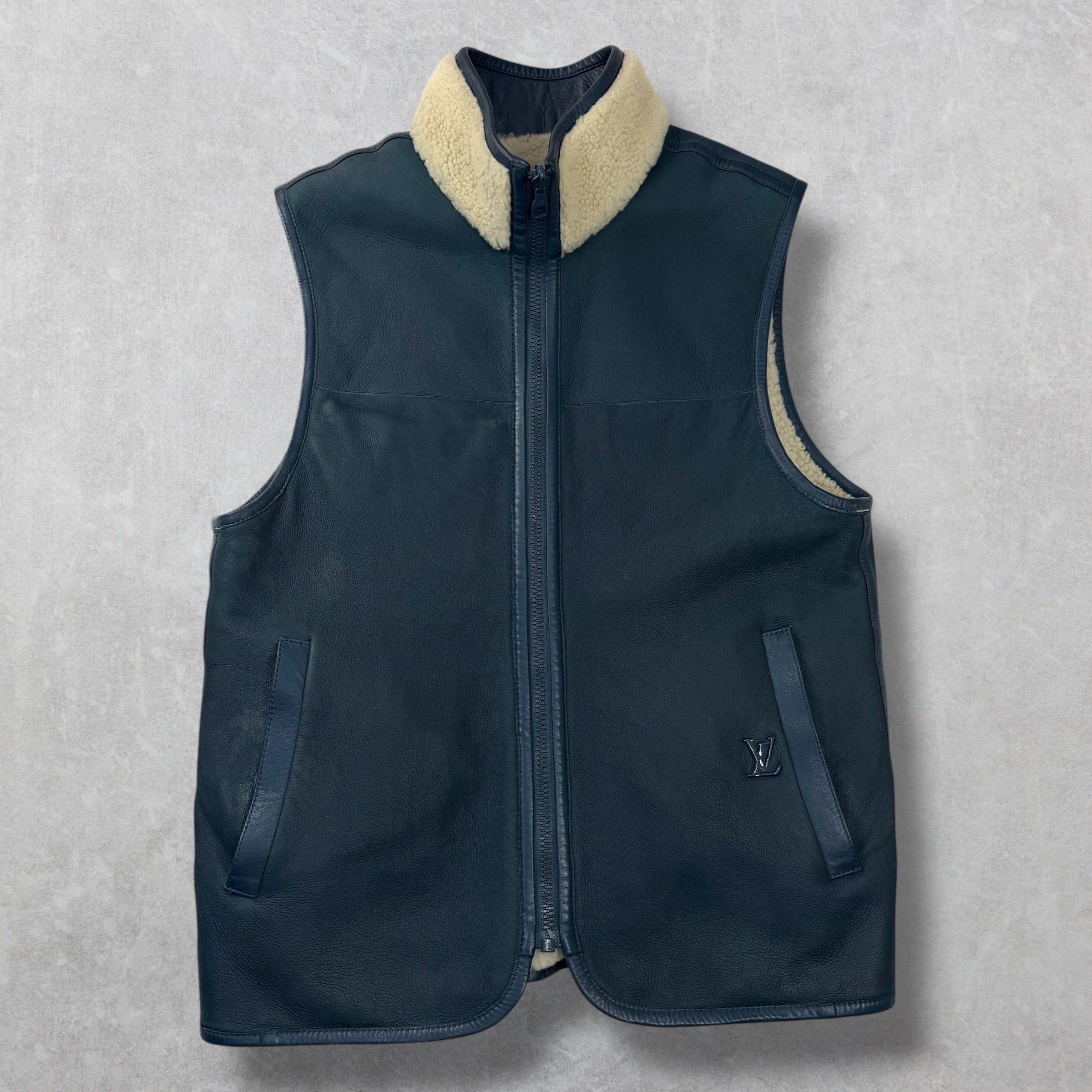 Louis Vuitton Louis Vuitton Reversible Shearling Gilet 46 (S) Size US S / EU 44-46 / 1 - 3 Thumbnail