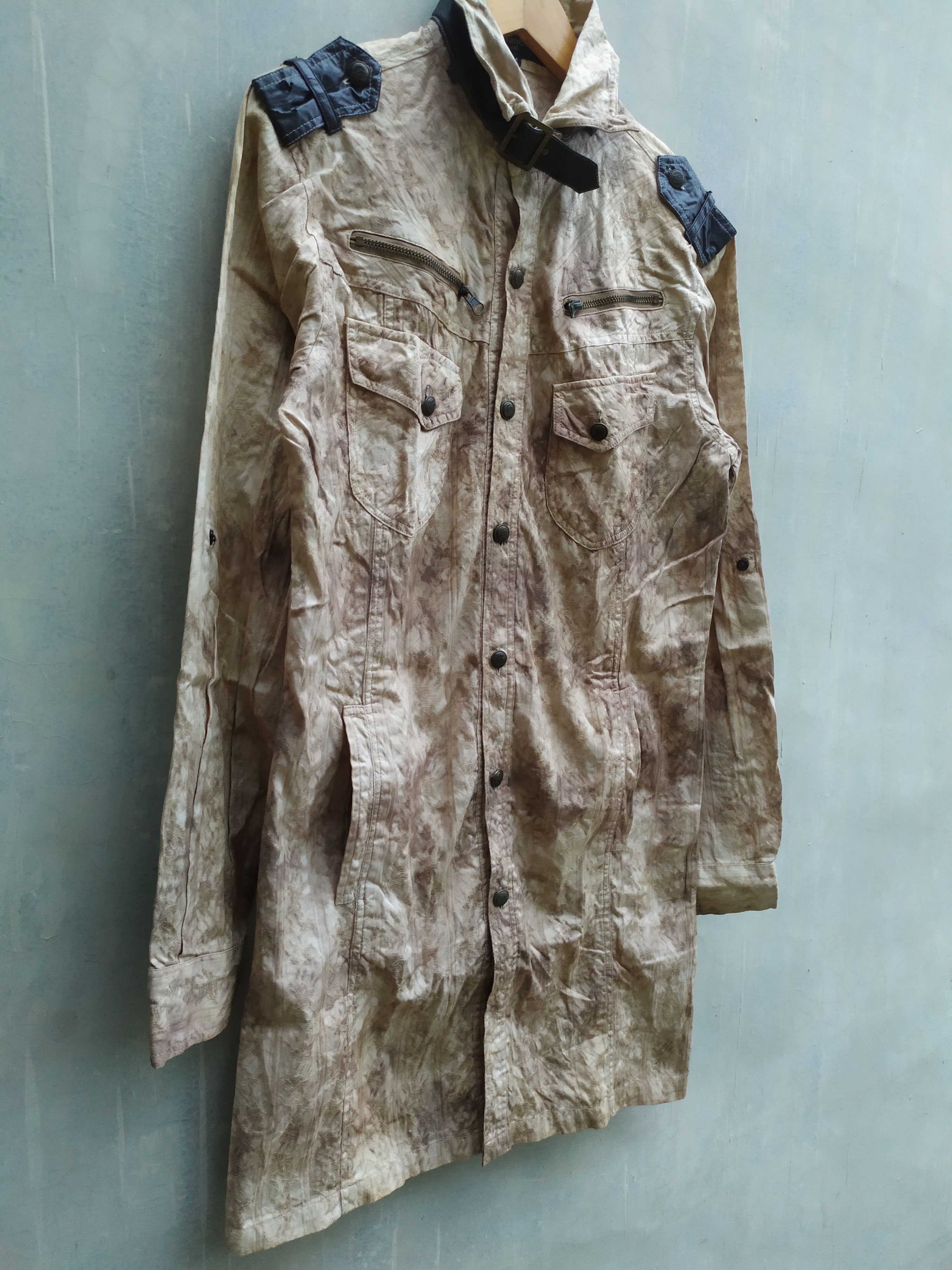 In The Attic In The Attic Homme Long Shift Size US M / EU 48-50 / 2 - 3 Thumbnail