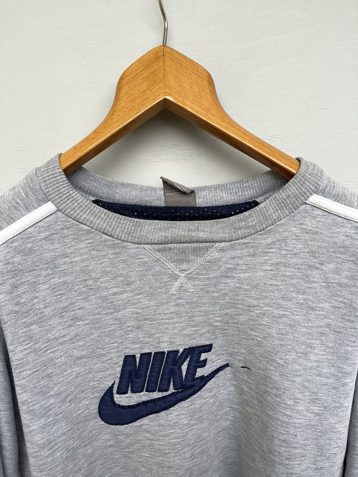 Nike Nike Vintage Crewneck Sweatshirt Gray Tag Big Swoosh Logo Size US L / EU 52-54 / 3 - 5 Thumbnail